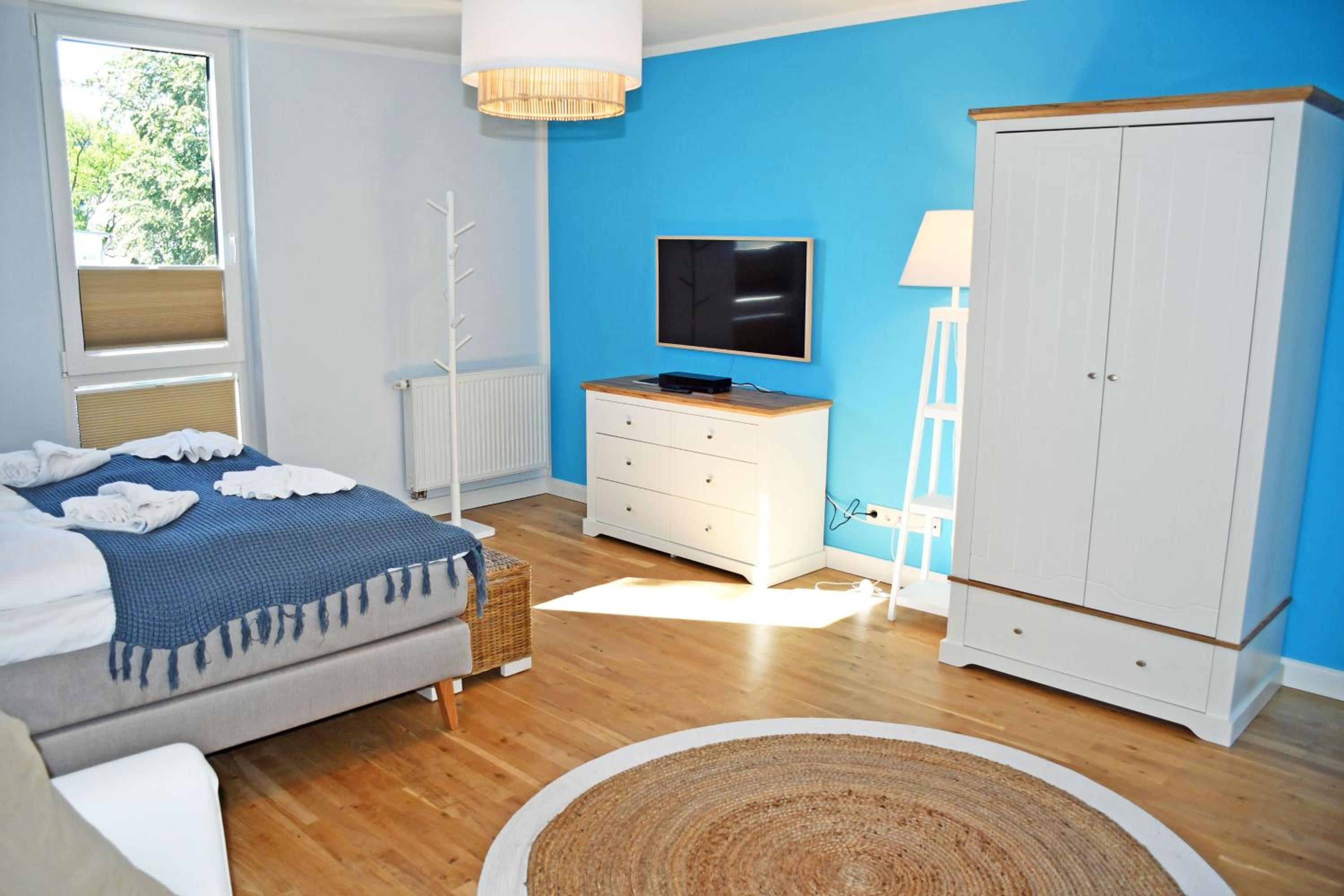 One-Bedroom Apartment with Balcony and Terrace photo 1