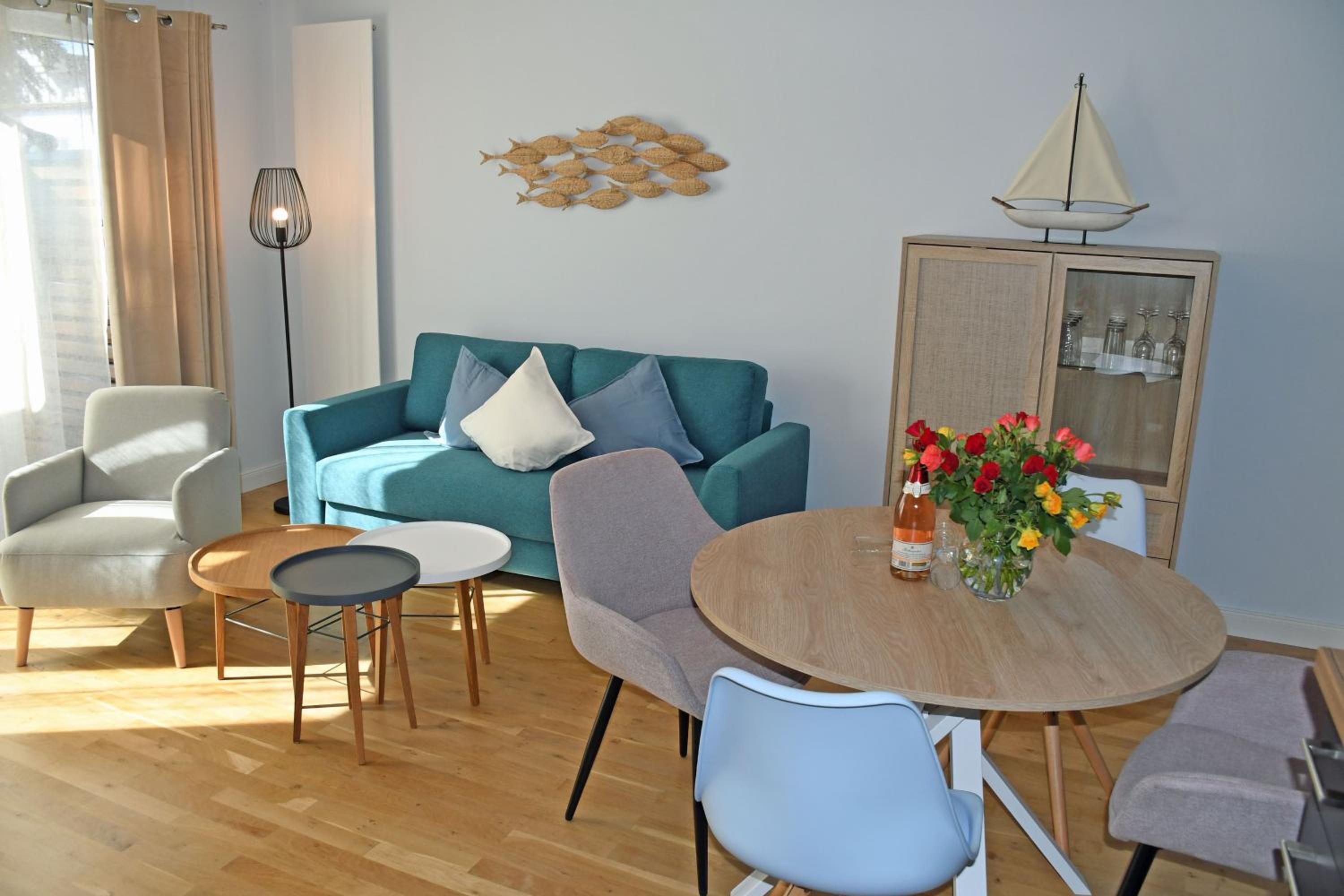 One-Bedroom Apartment with Balcony and Terrace photo 3