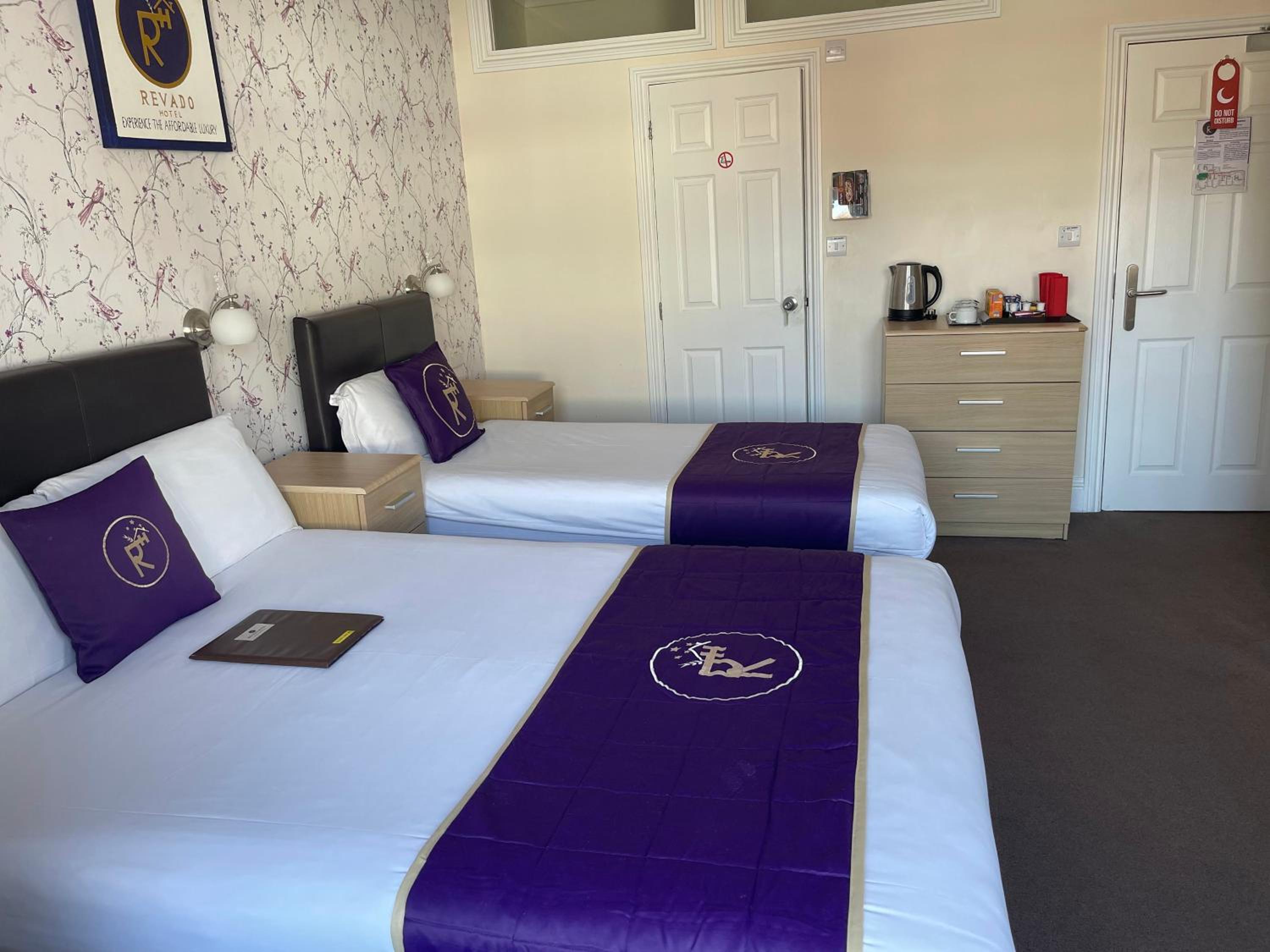 Standard Twin Room photo 2