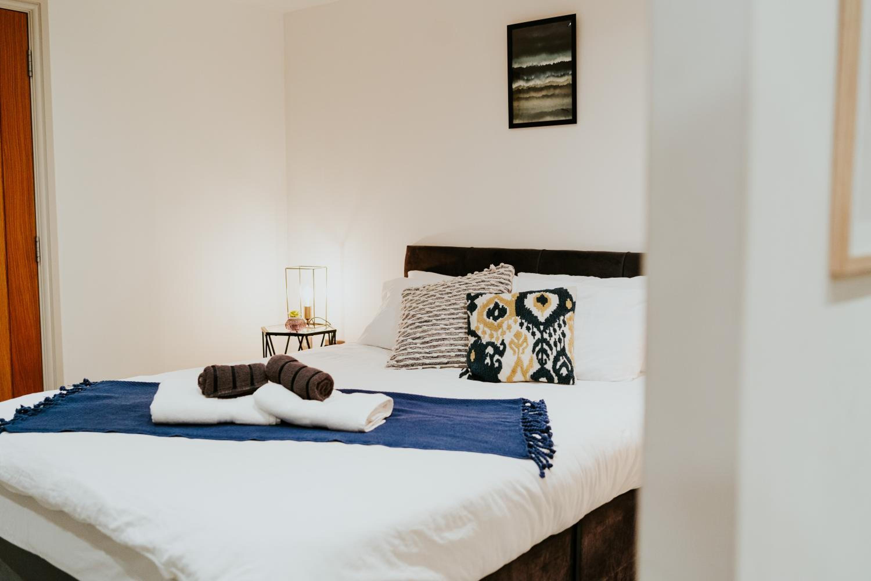 One-Bedroom Apartment - Photo 7