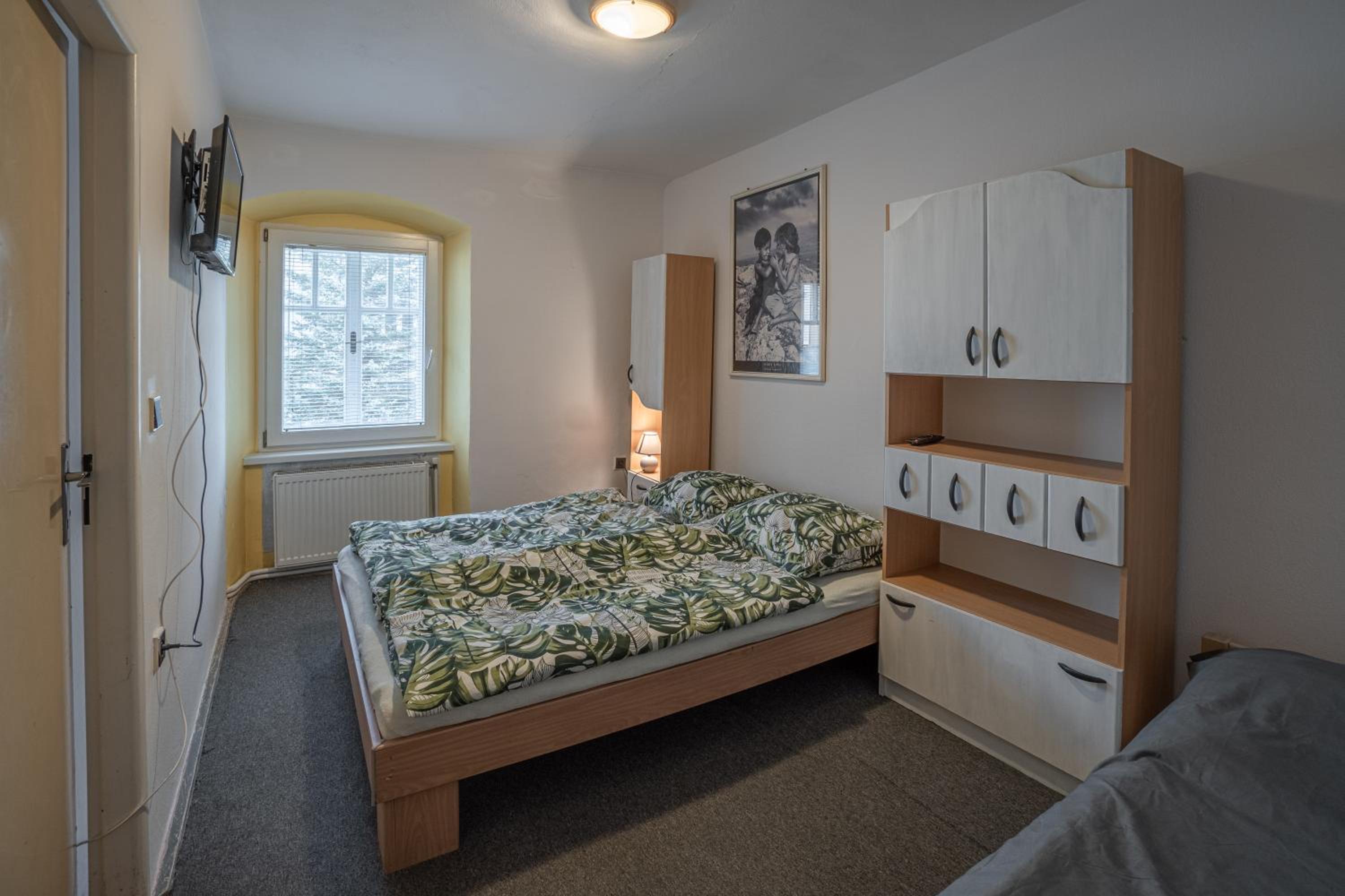 Two-Bedroom Apartment - Photo 3