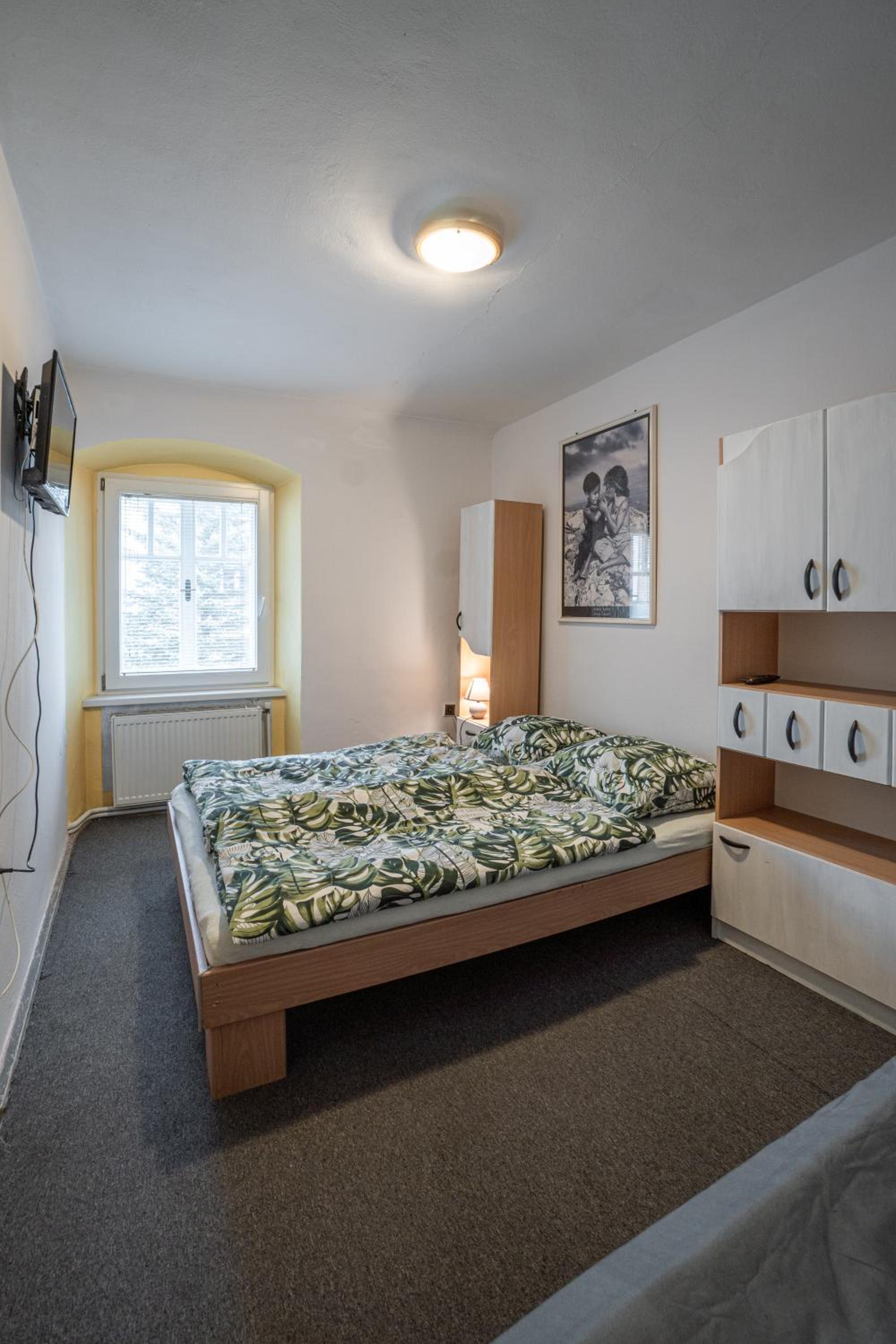 Two-Bedroom Apartment - Photo 2