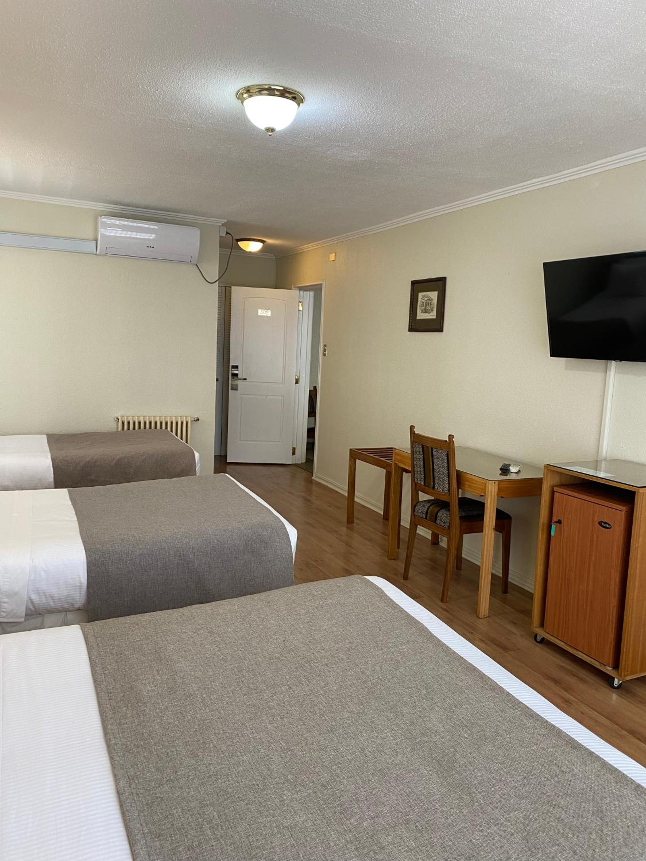 Quadruple Room photo 2