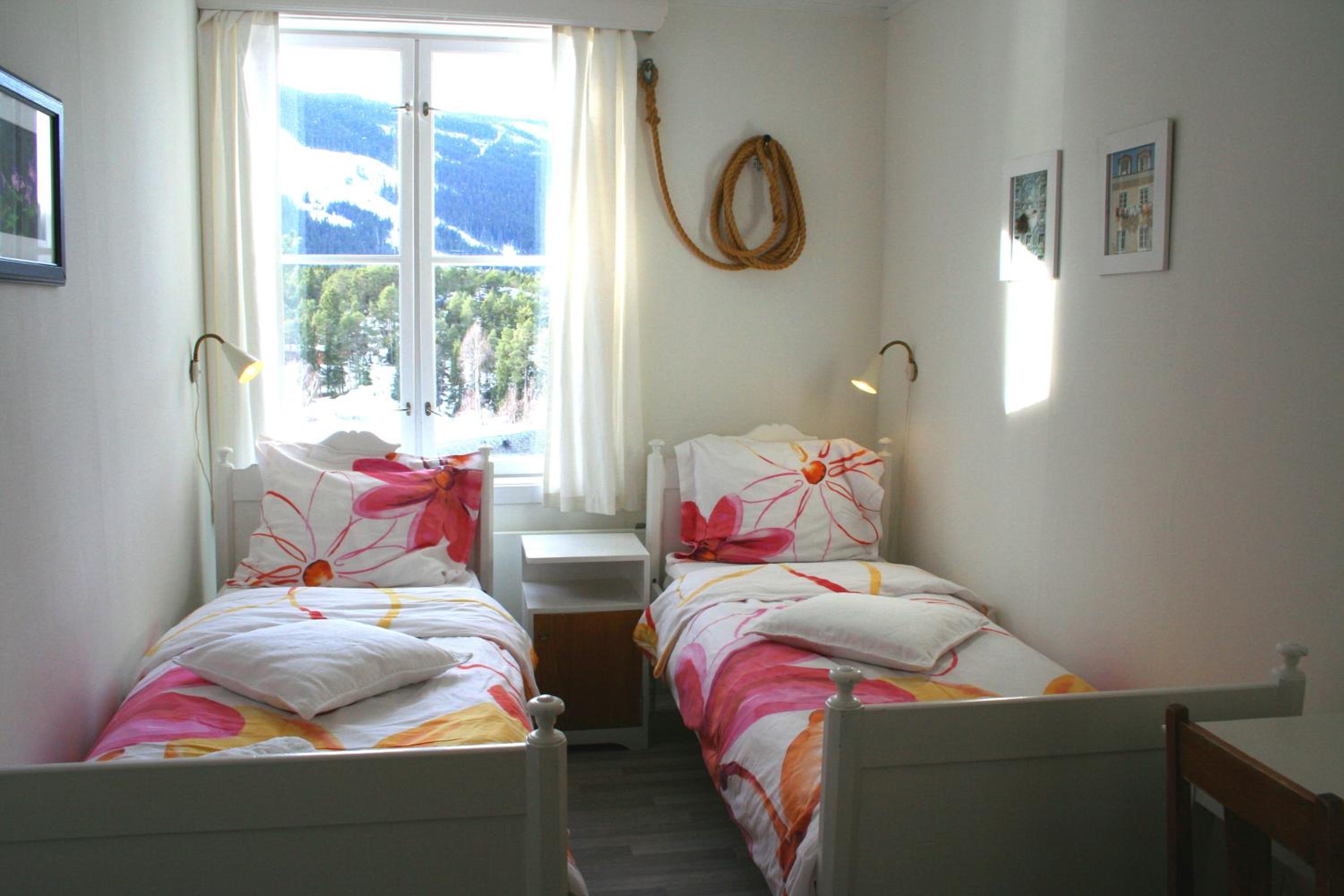 Twin Room with Shared Bathroom photo 3