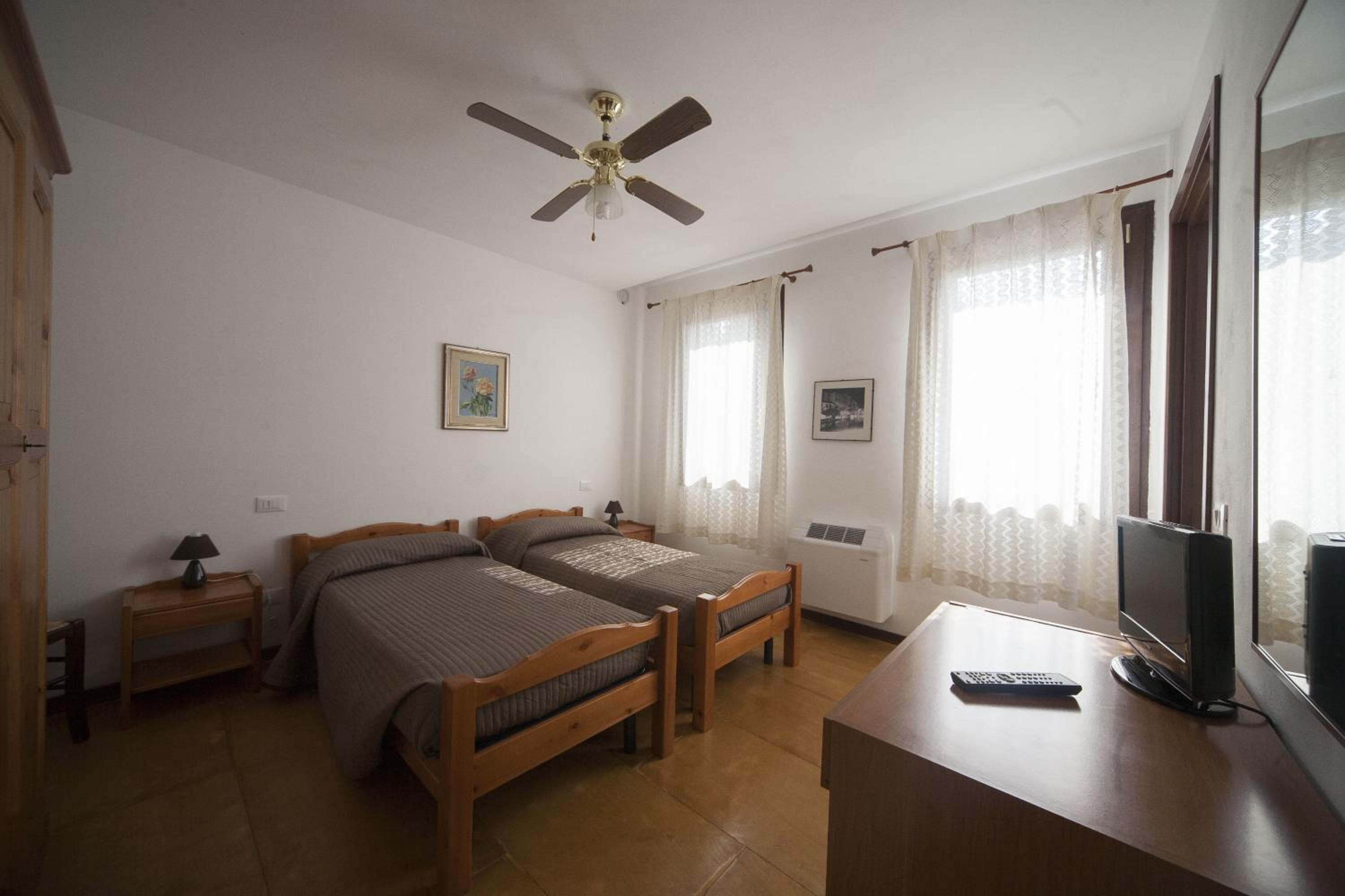 Standard Twin Room with Garden View photo 1
