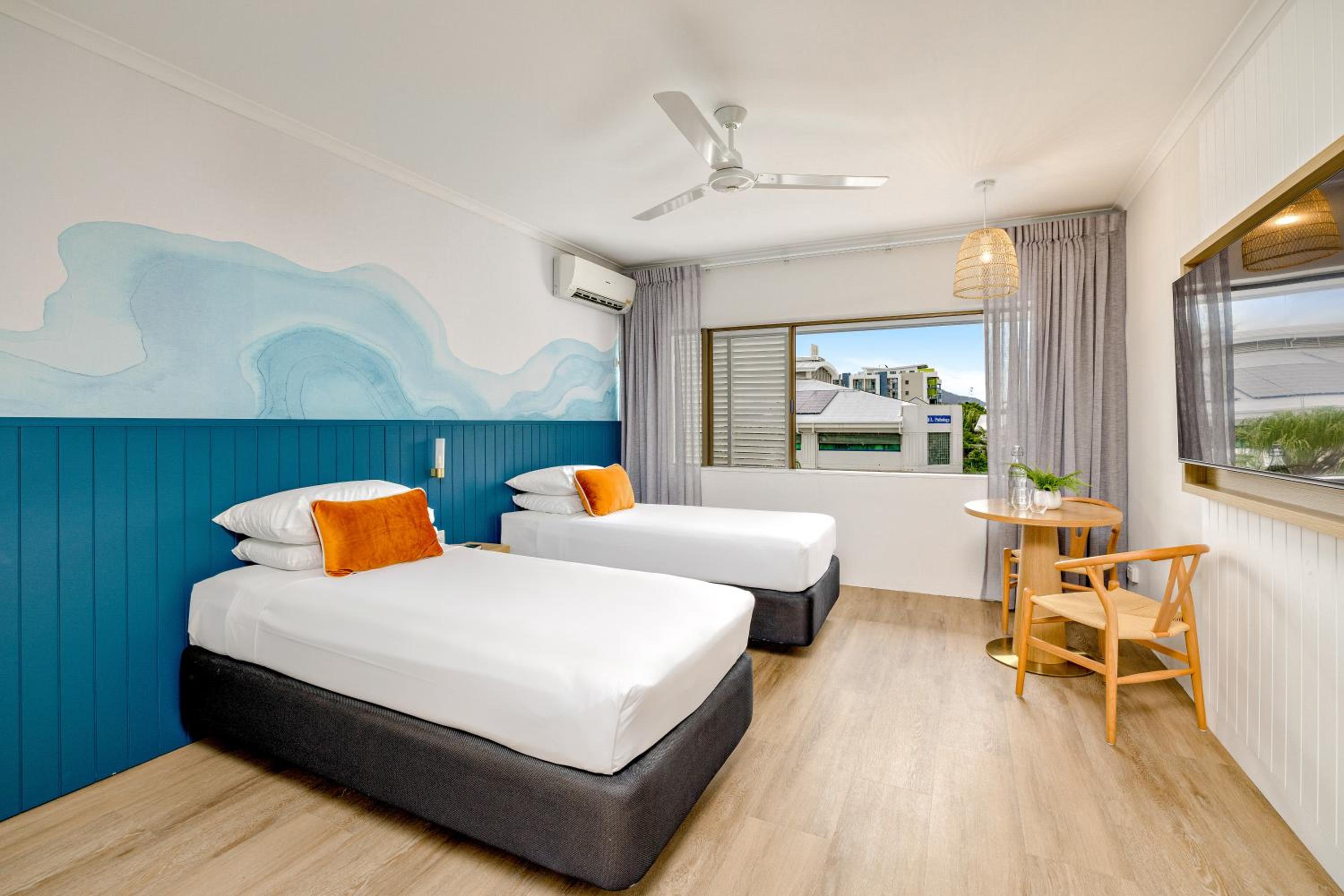 Standard Twin Room with 2 single beds - Photo 2