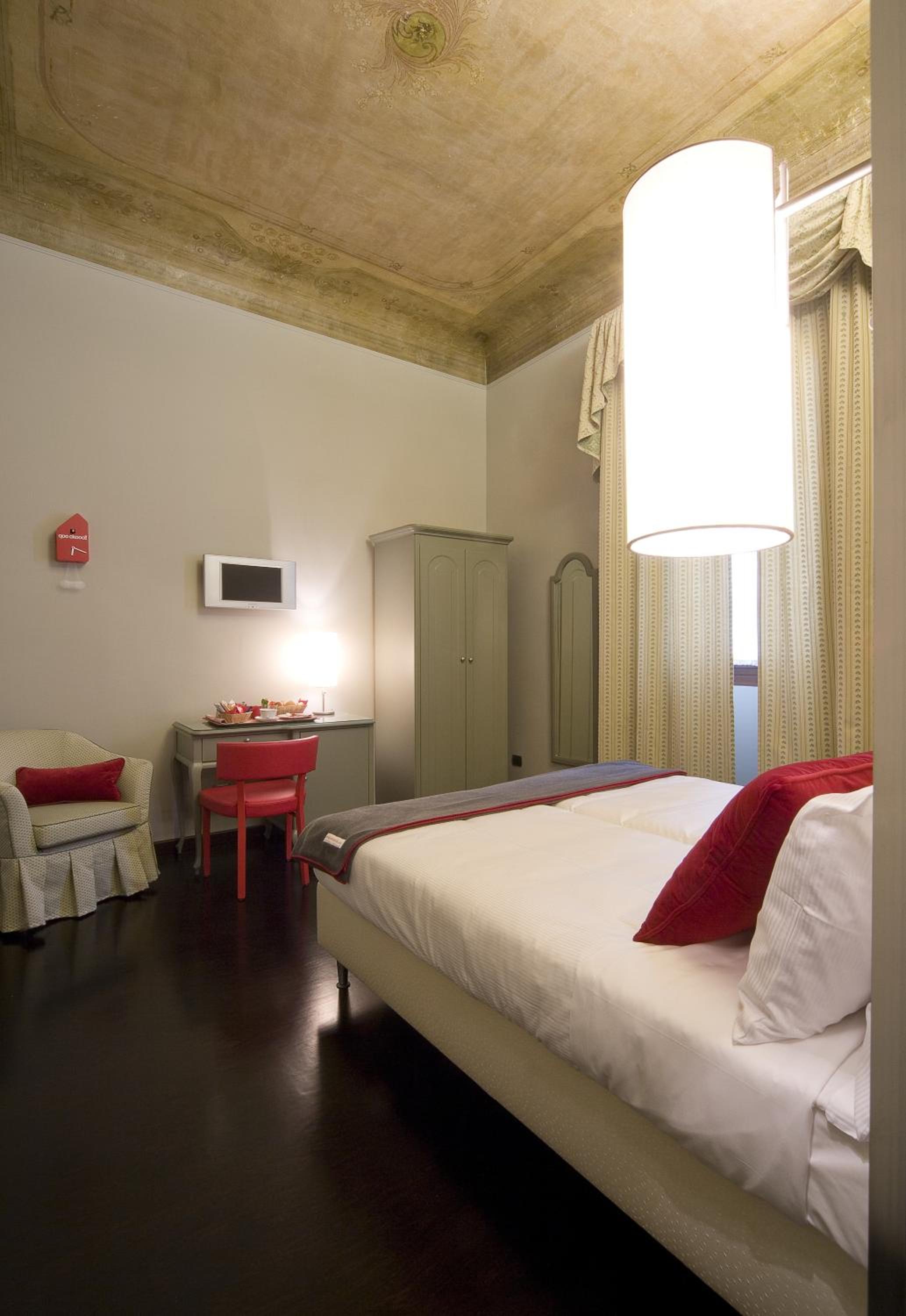 Superior Double Room with City View photo 1
