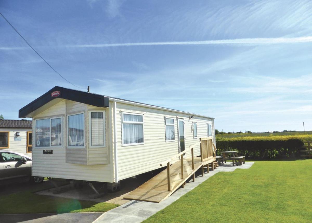 Mobile Home photo 2
