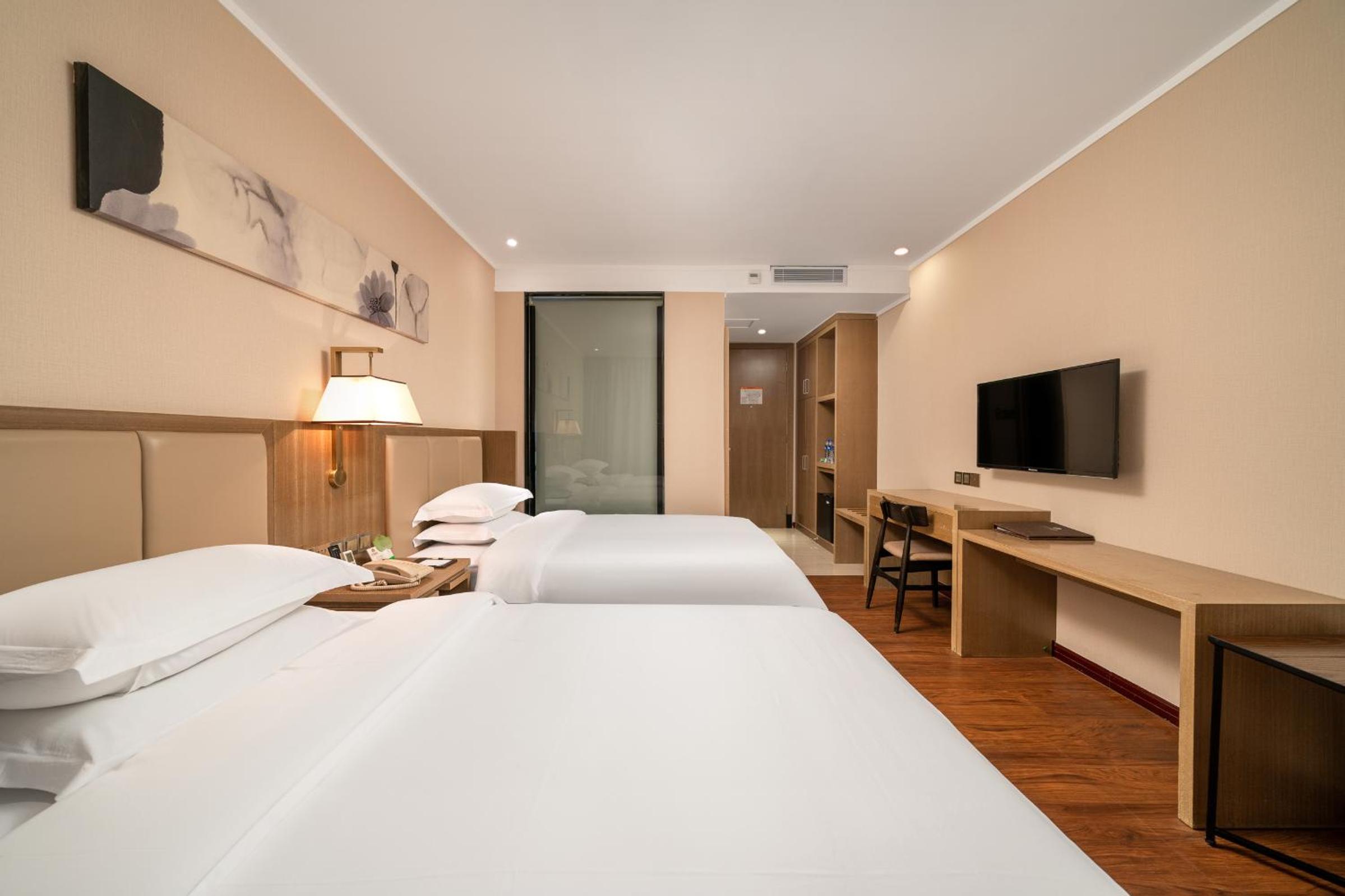 Deluxe Twin Room photo 2
