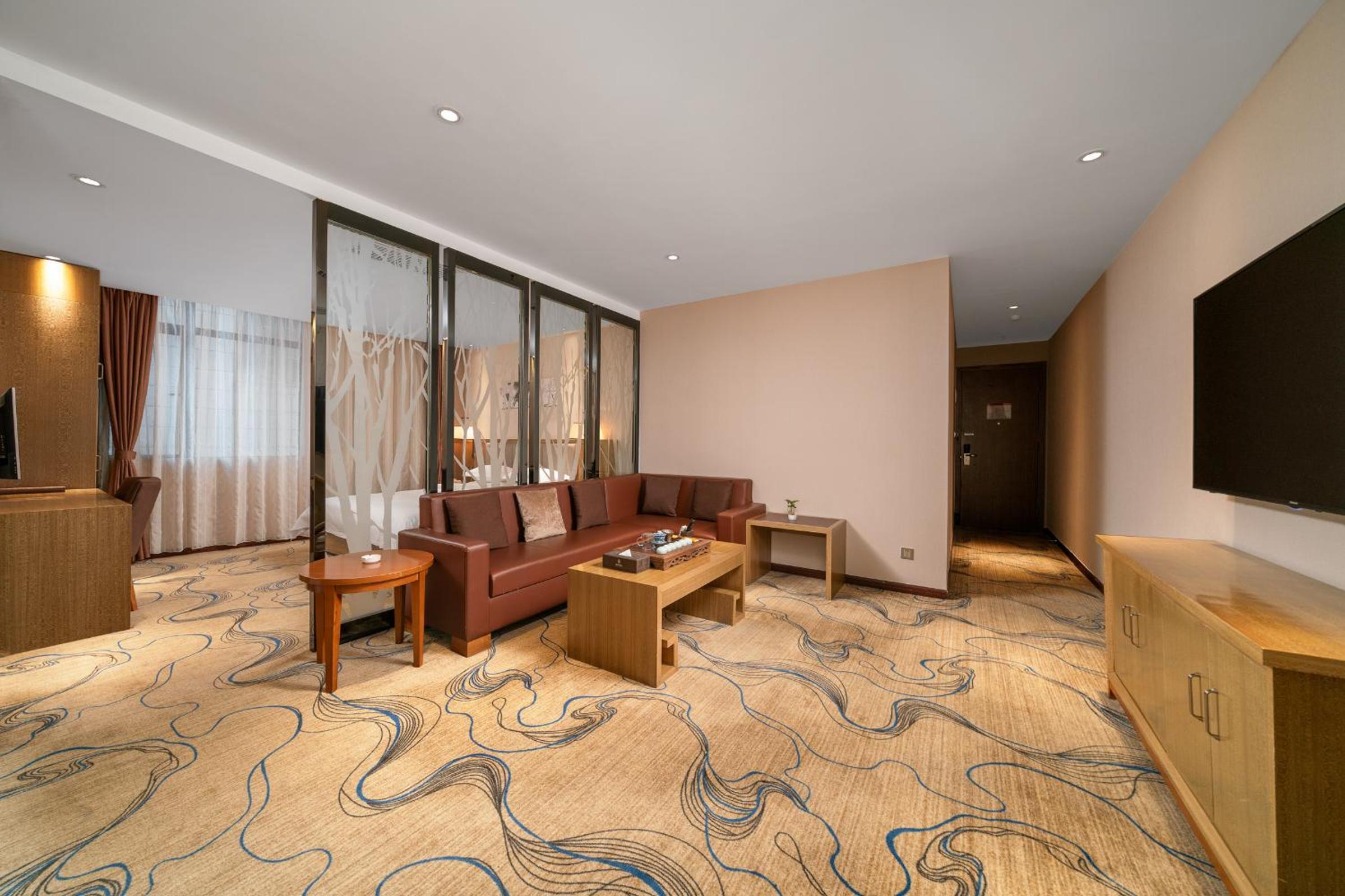 Deluxe Suite photo 3