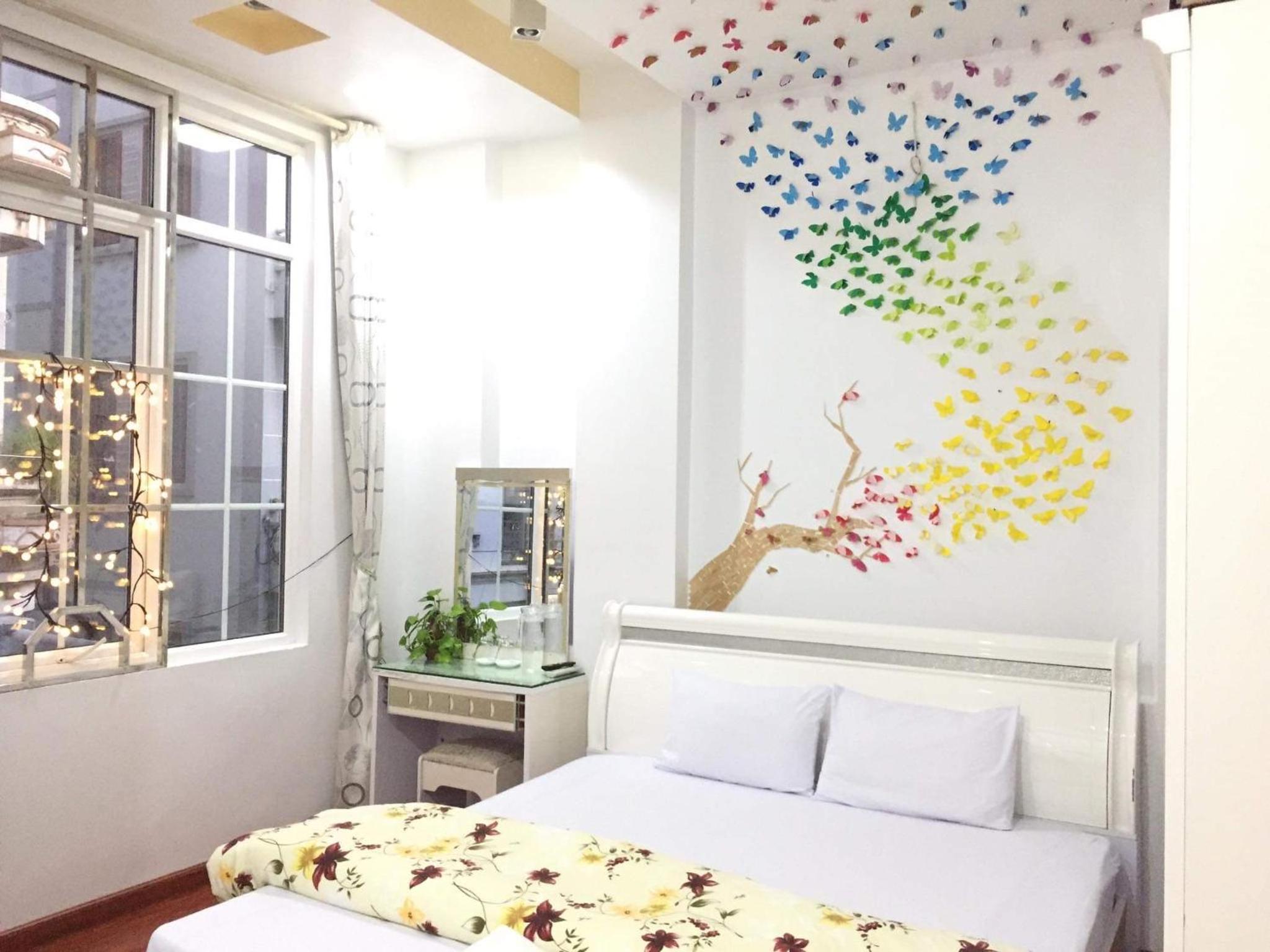 Deluxe Double Room with Balcony - Photo 6