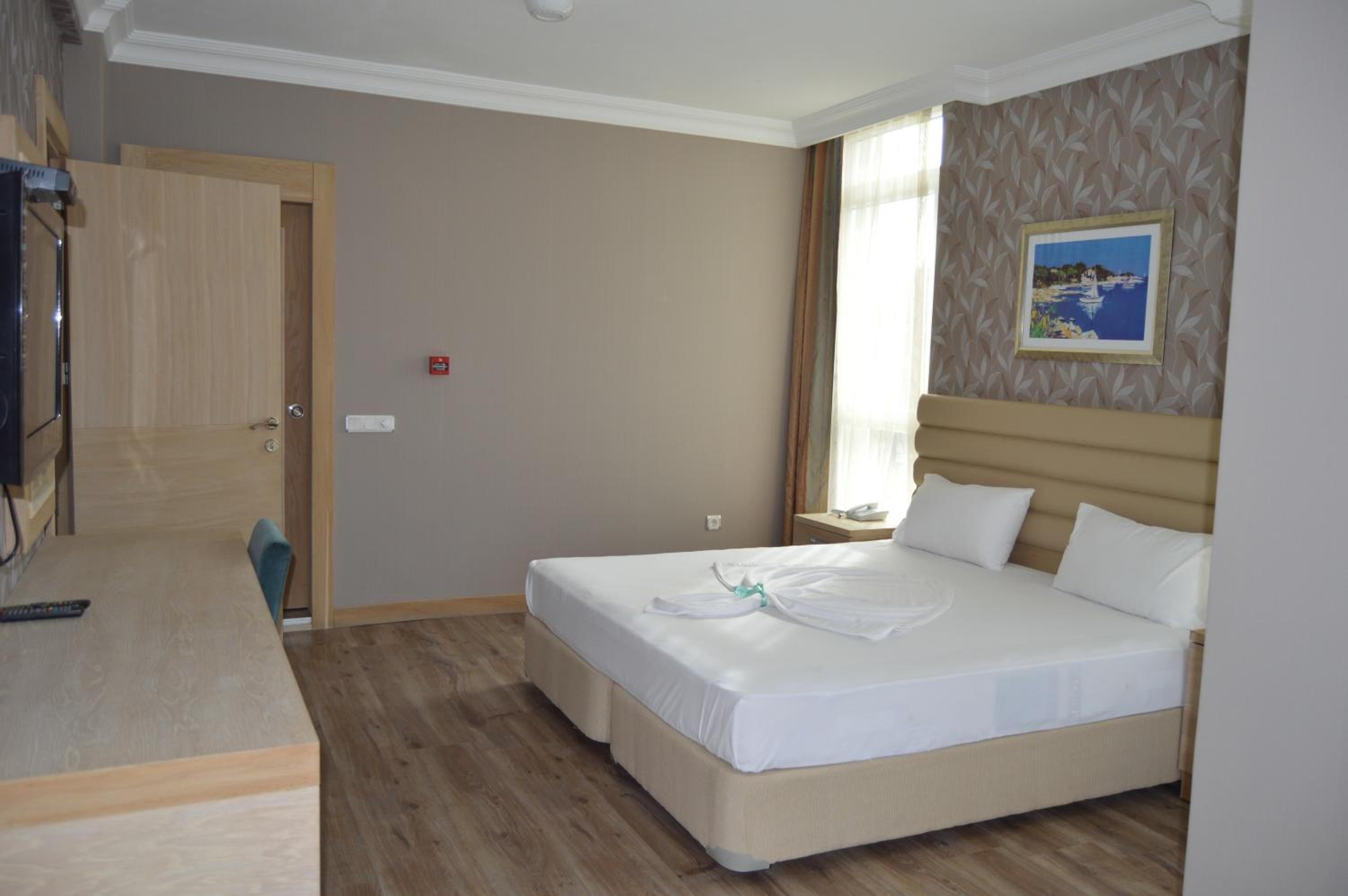 Standard Triple Room photo 3