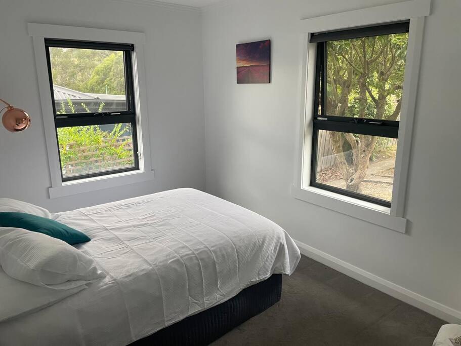 Three-Bedroom House photo 2