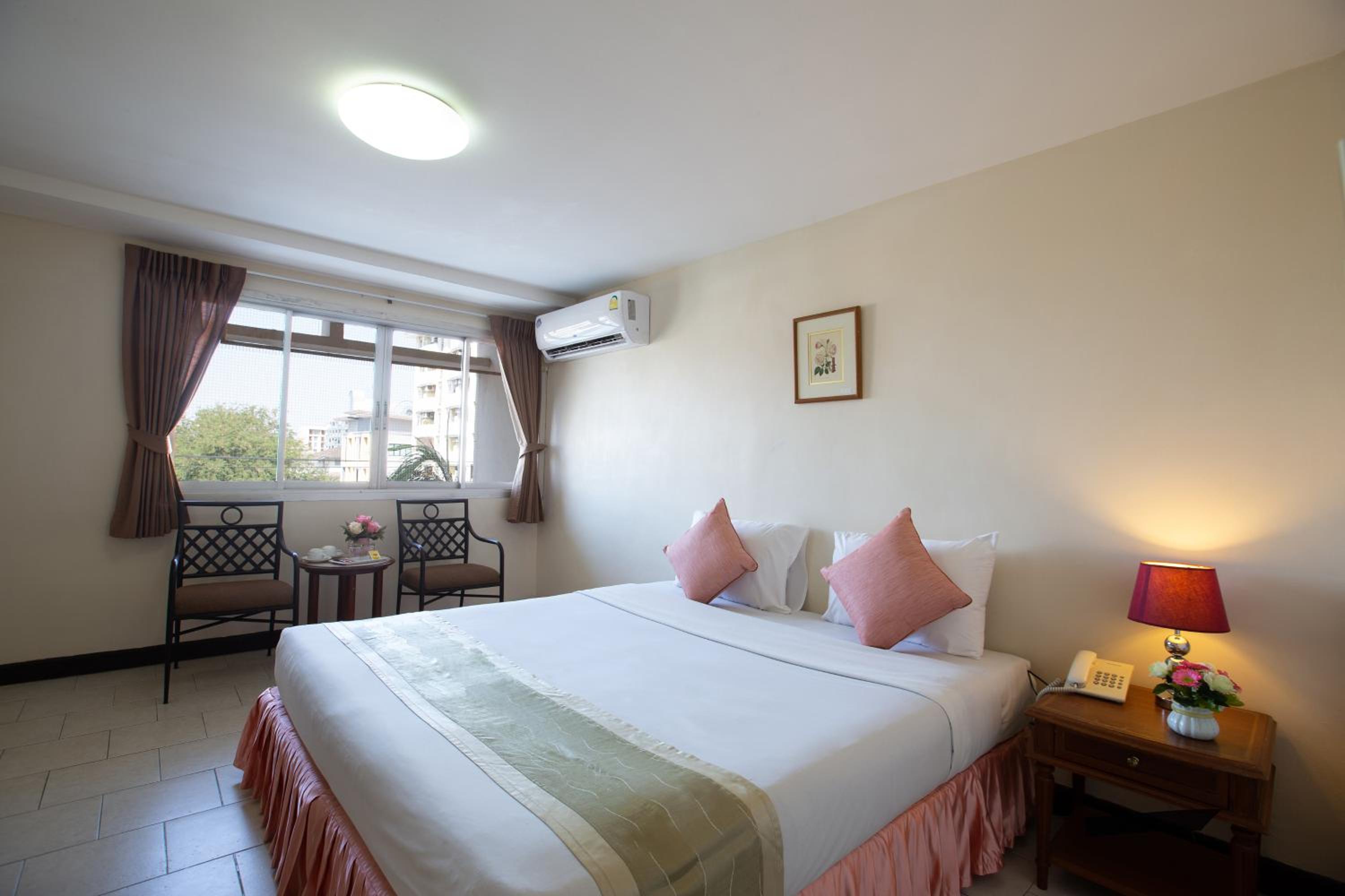 Standard Double or Twin Room photo 1