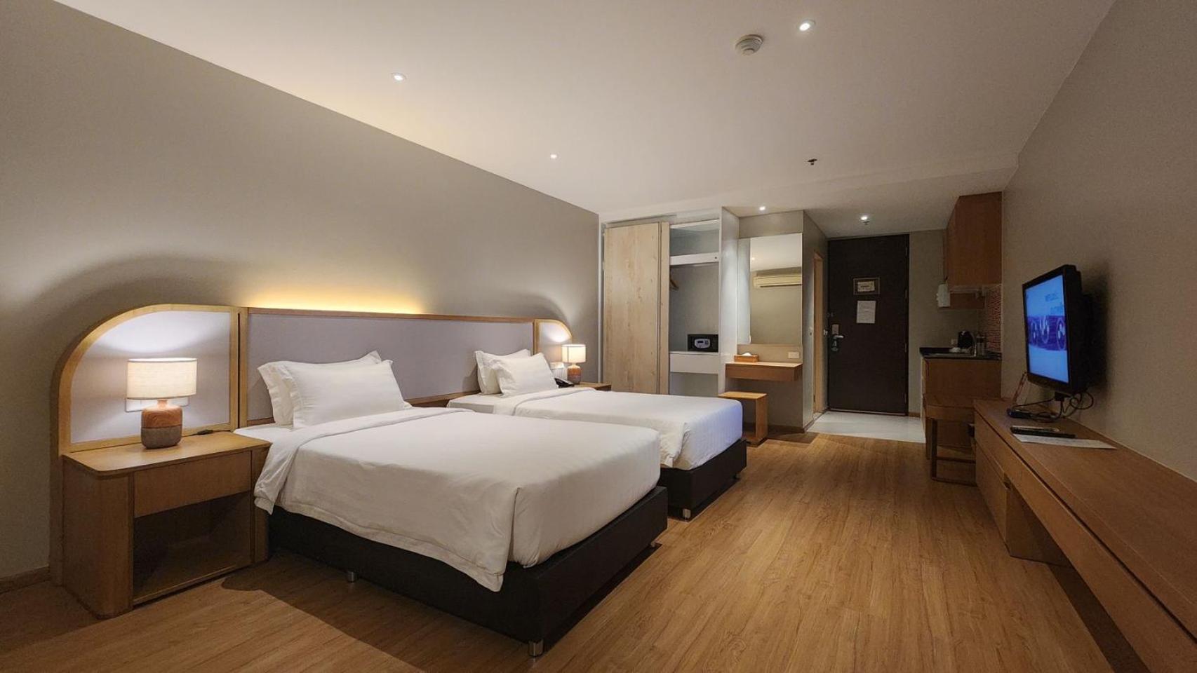 Deluxe Double or Twin Room