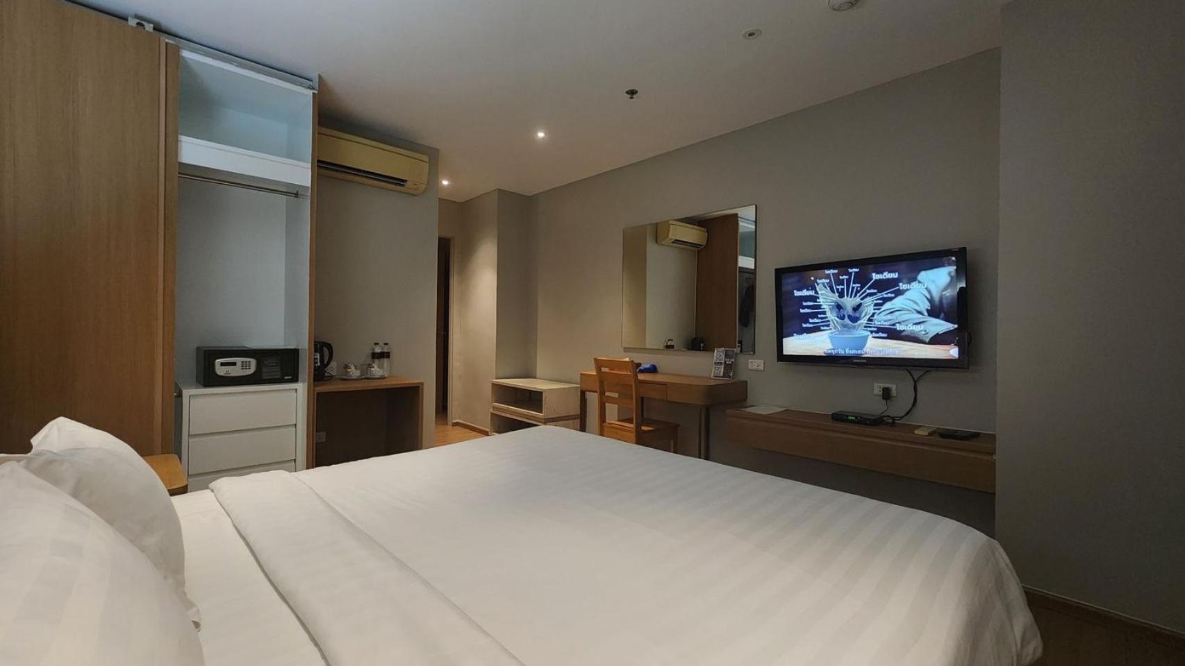 Executive Two-Bedroom Suite photo 2