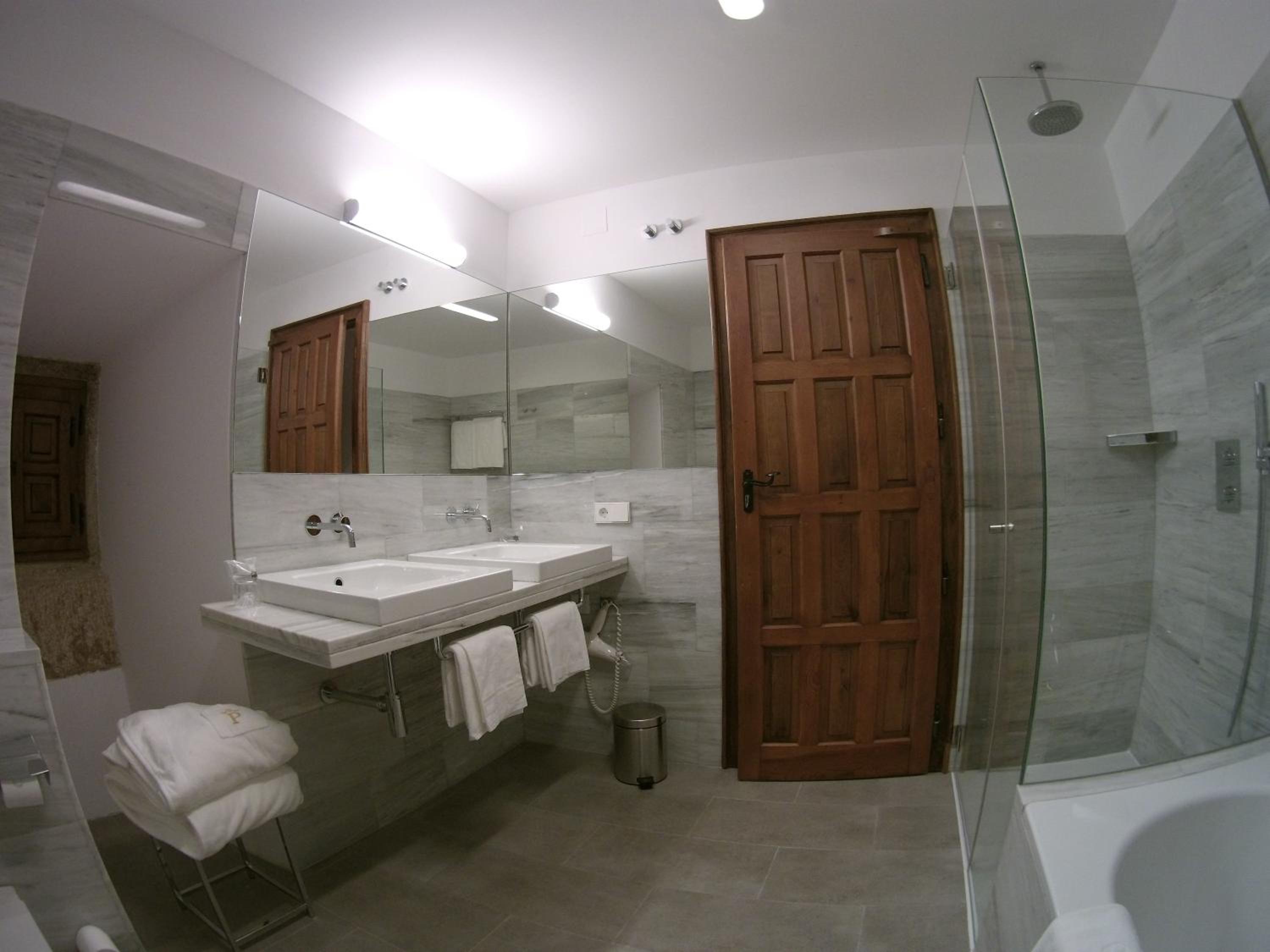 Superior Double Room - Photo 7