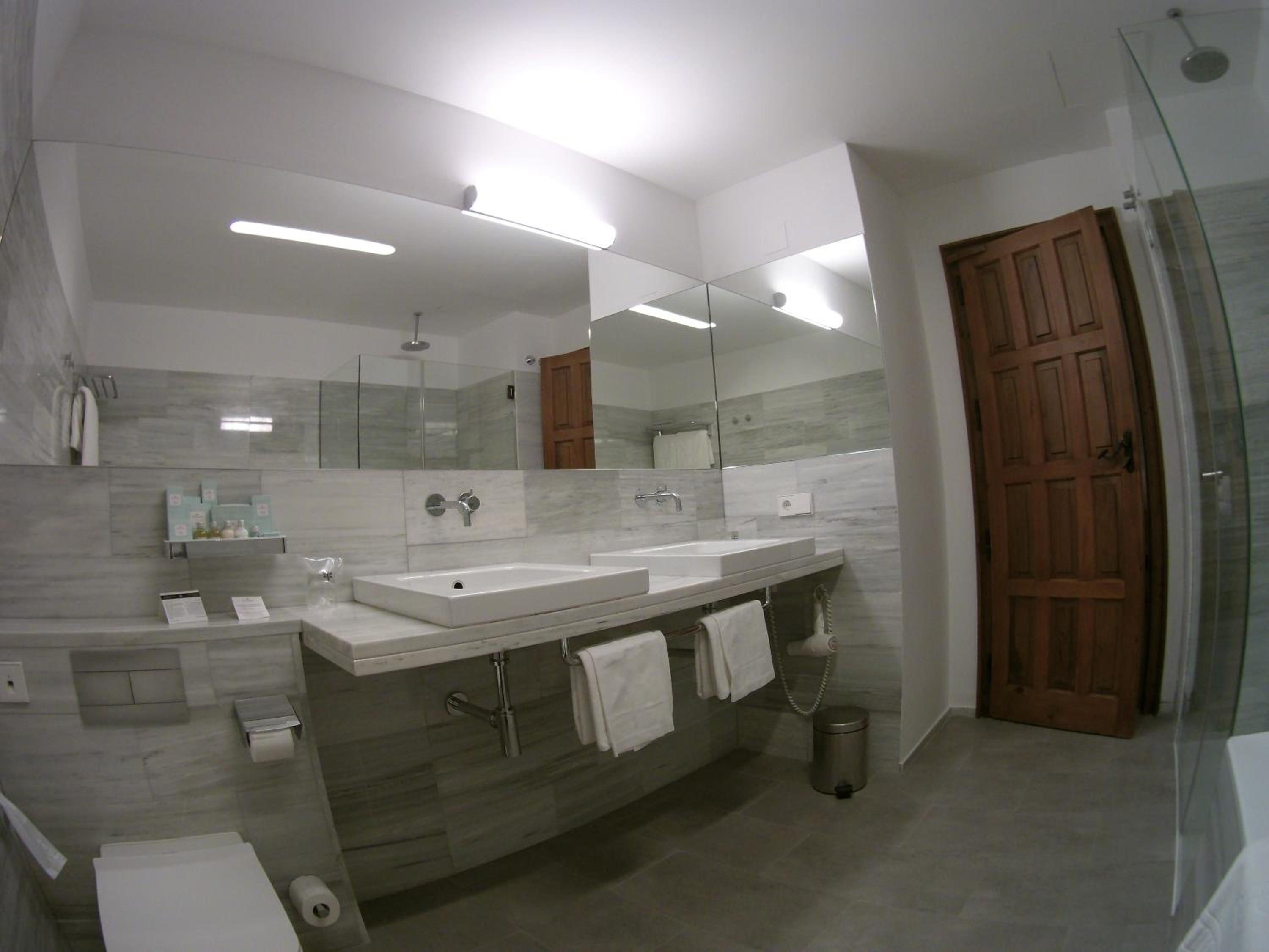 Superior Double Room - Photo 3
