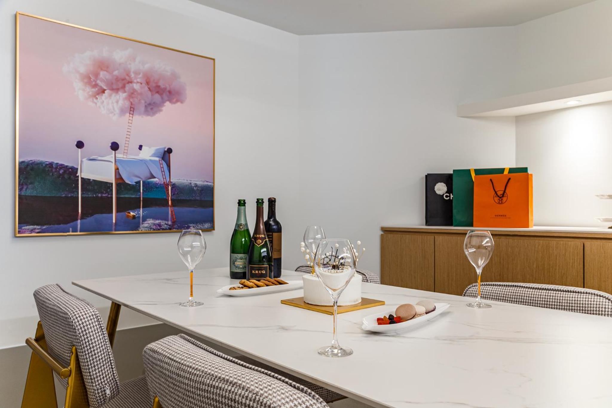 Deluxe Family Suite photo 2