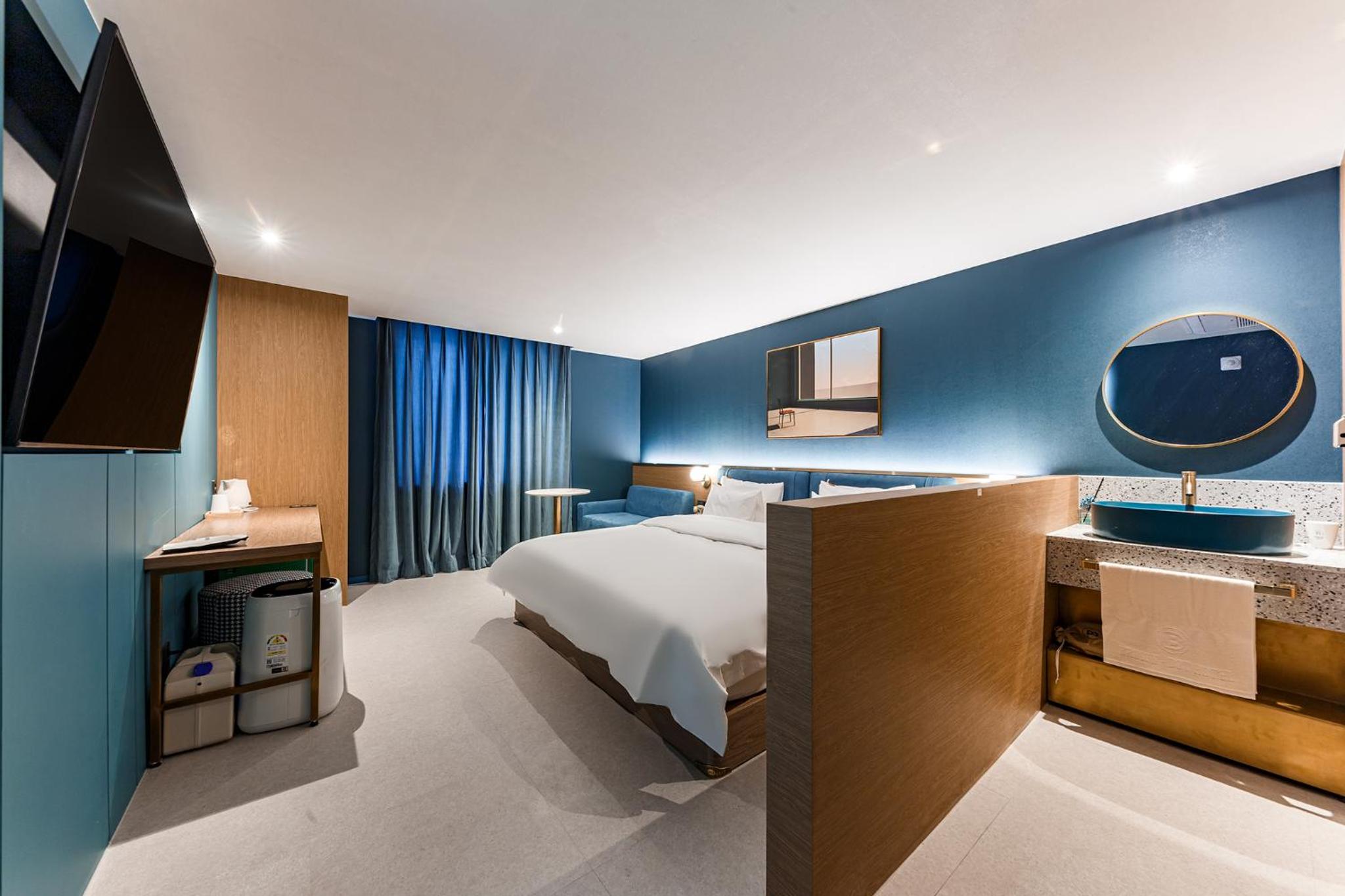 King Room with Spa Bath photo 3