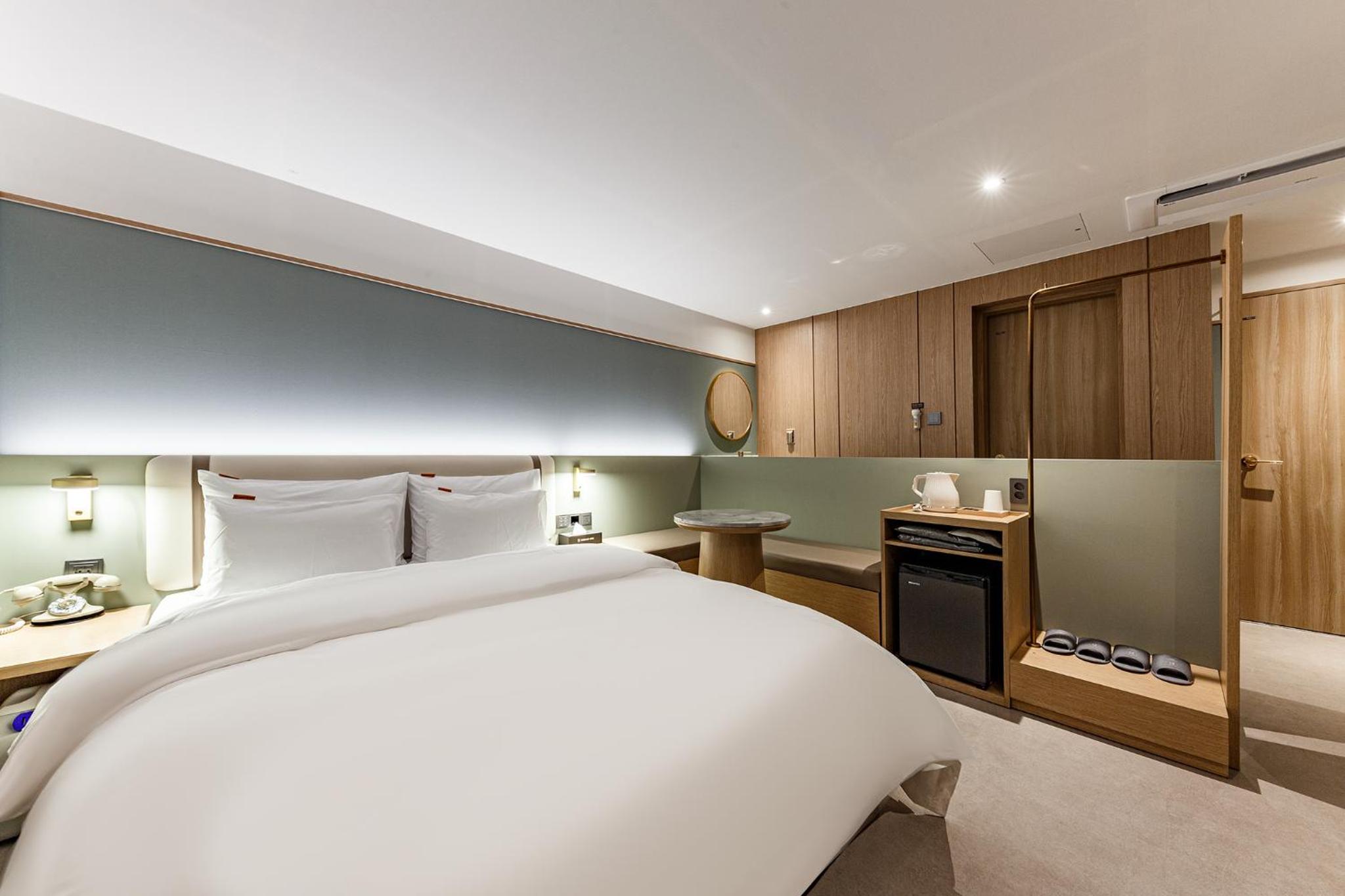 Deluxe Double Room with Bath photo 1