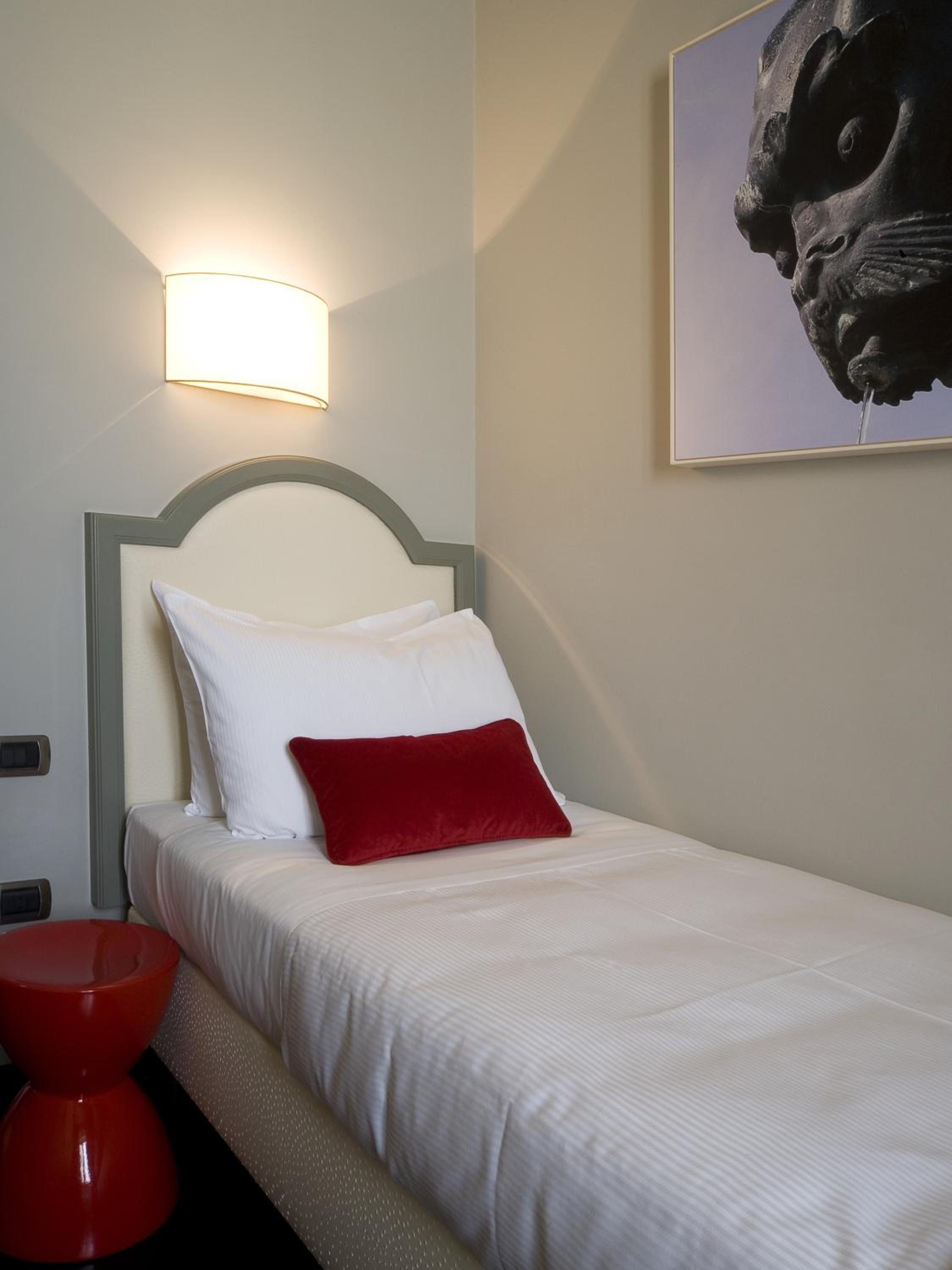Single Room photo 1