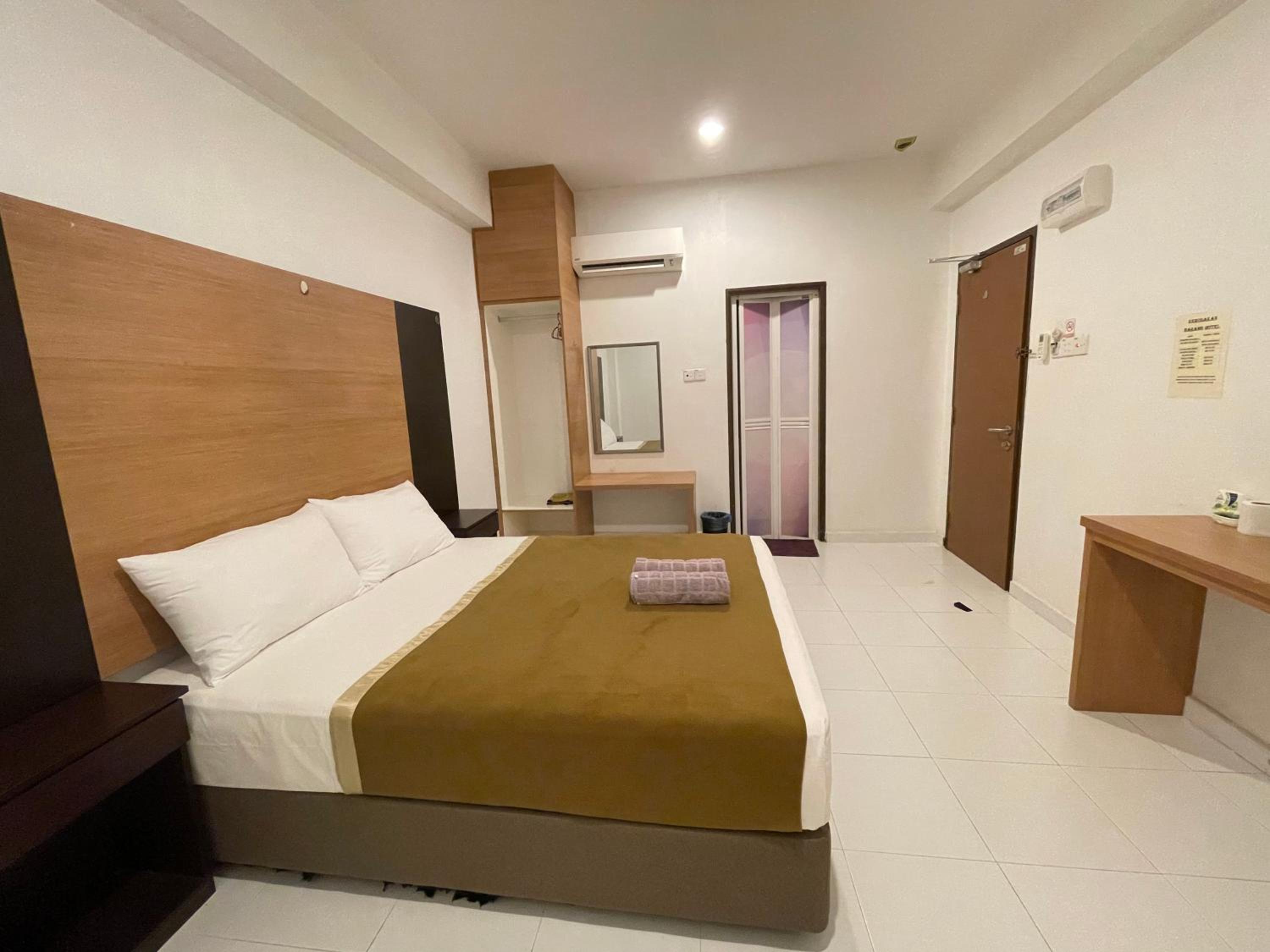 Standard Double Room - Photo 2