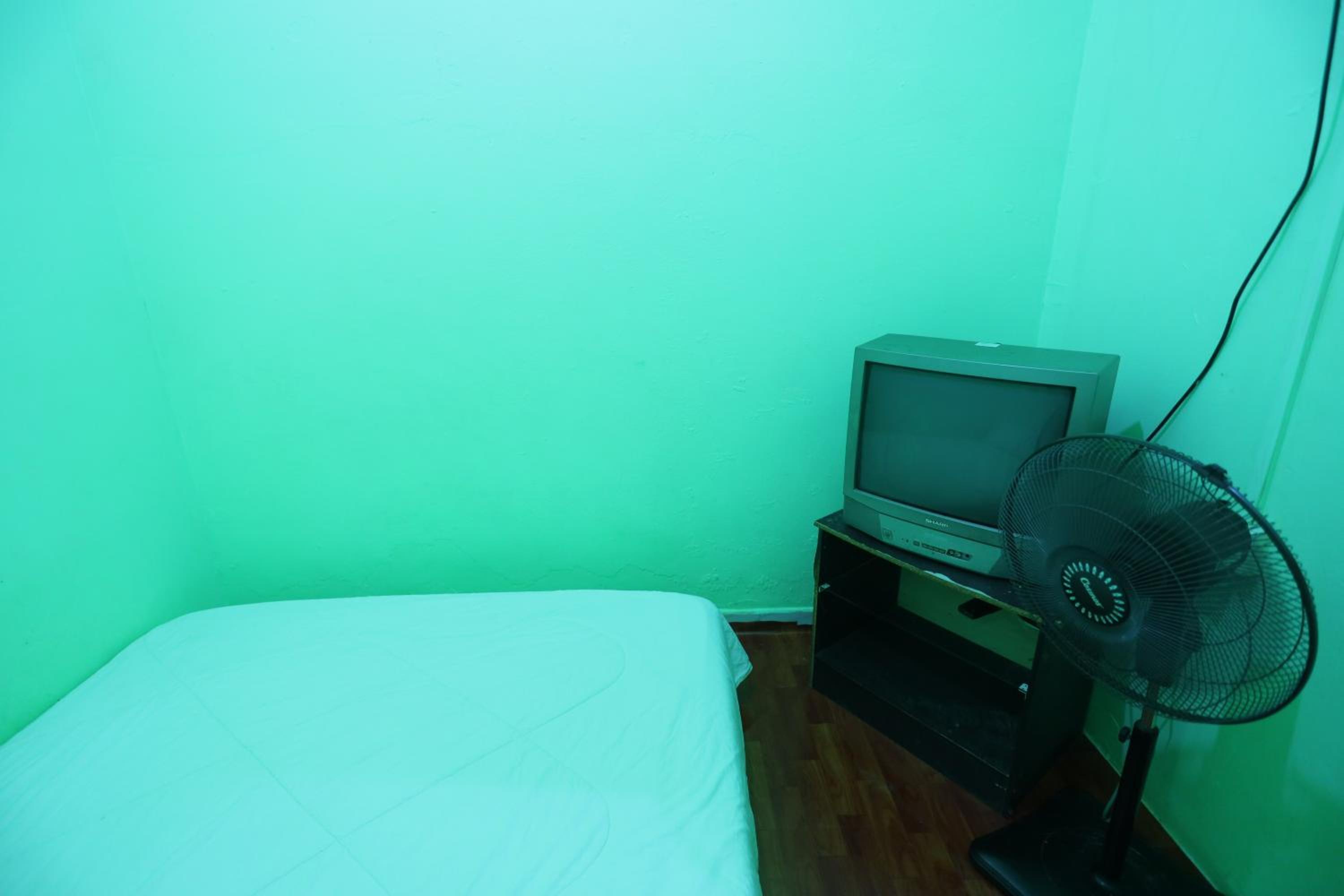Budget Double Room - Photo 2