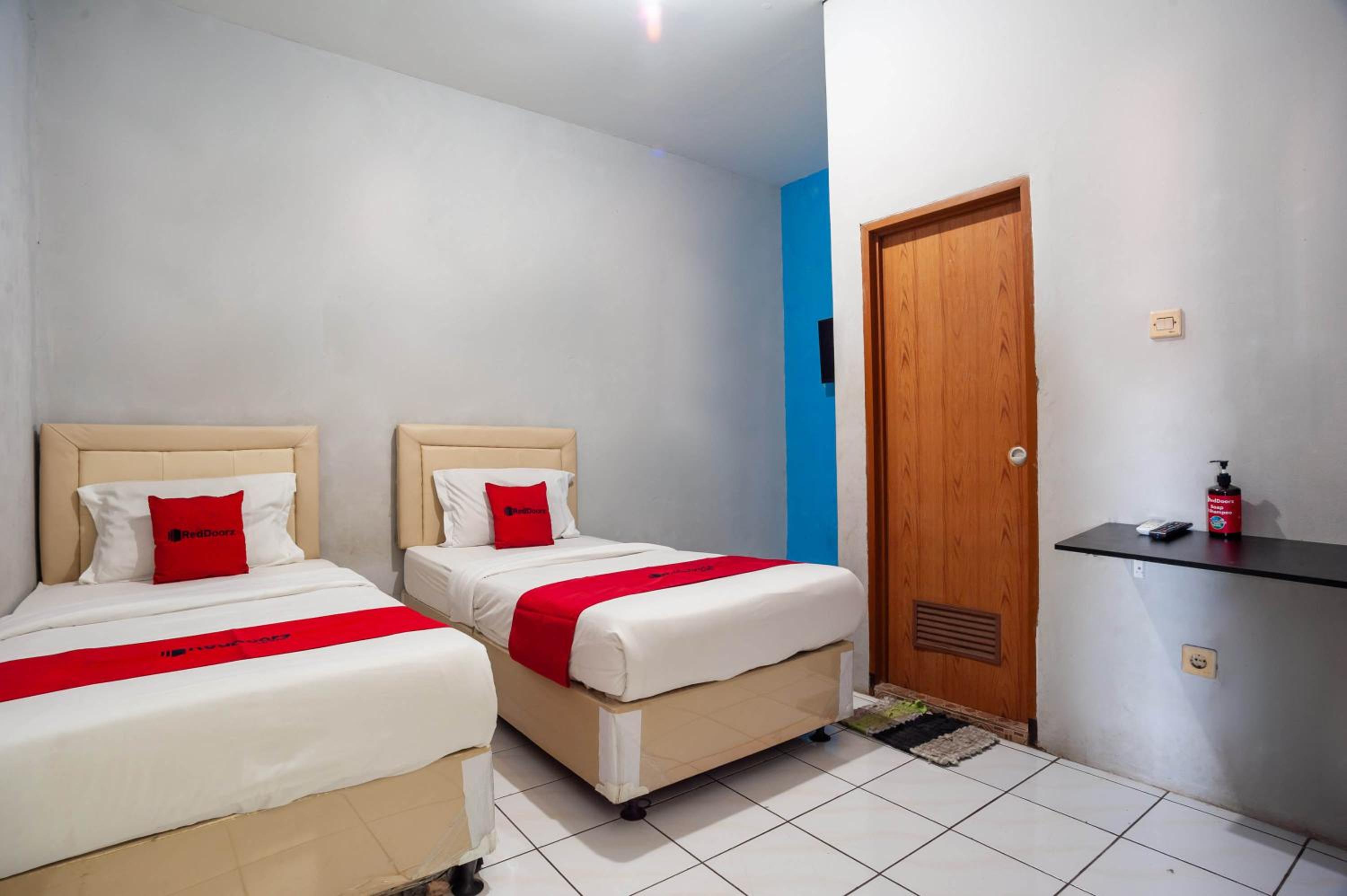 Twin Room - Photo 1
