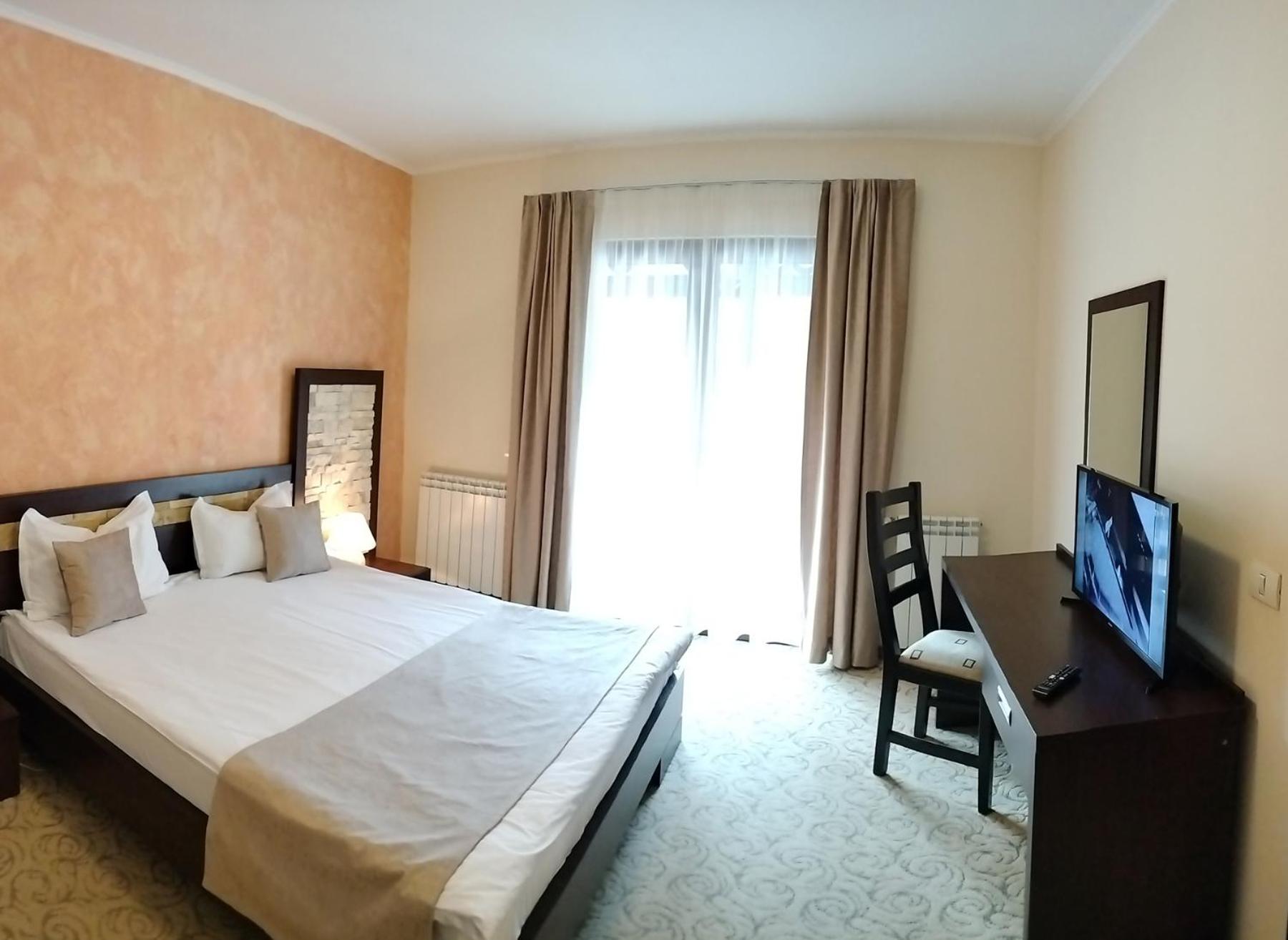 One-Bedroom Suite photo 1