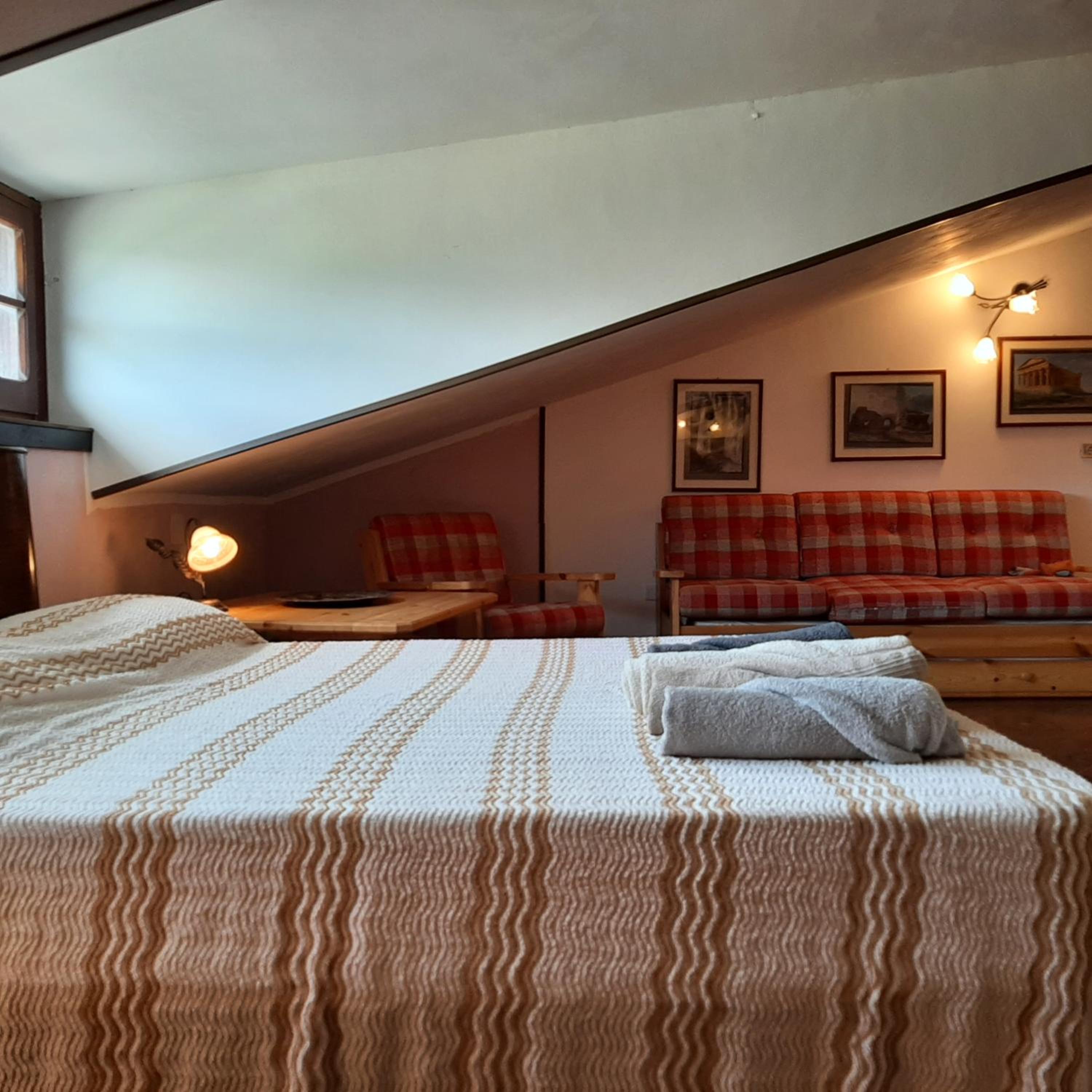 King Studio with Sofa Bed photo 3