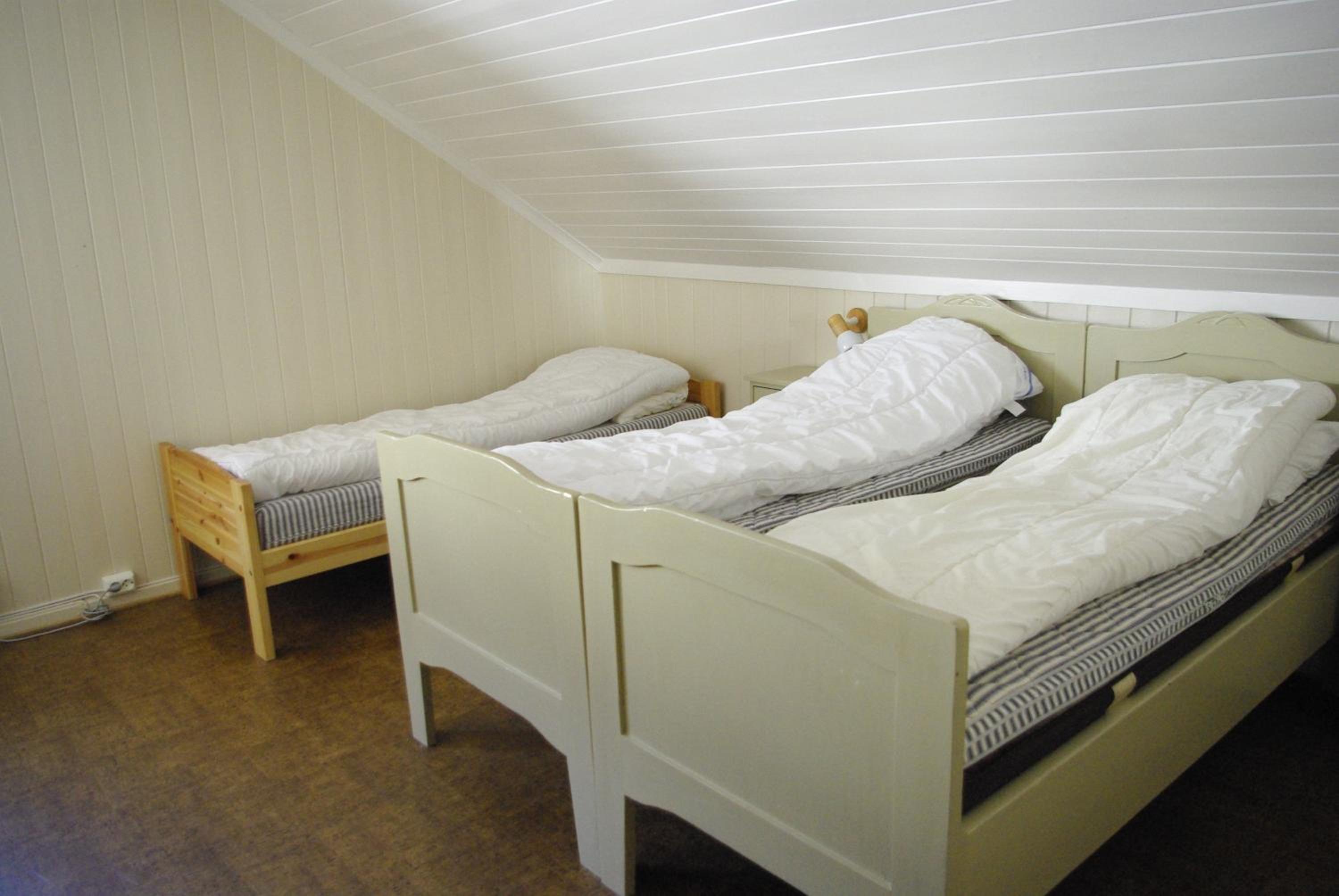 Four-Bedroom House photo 2