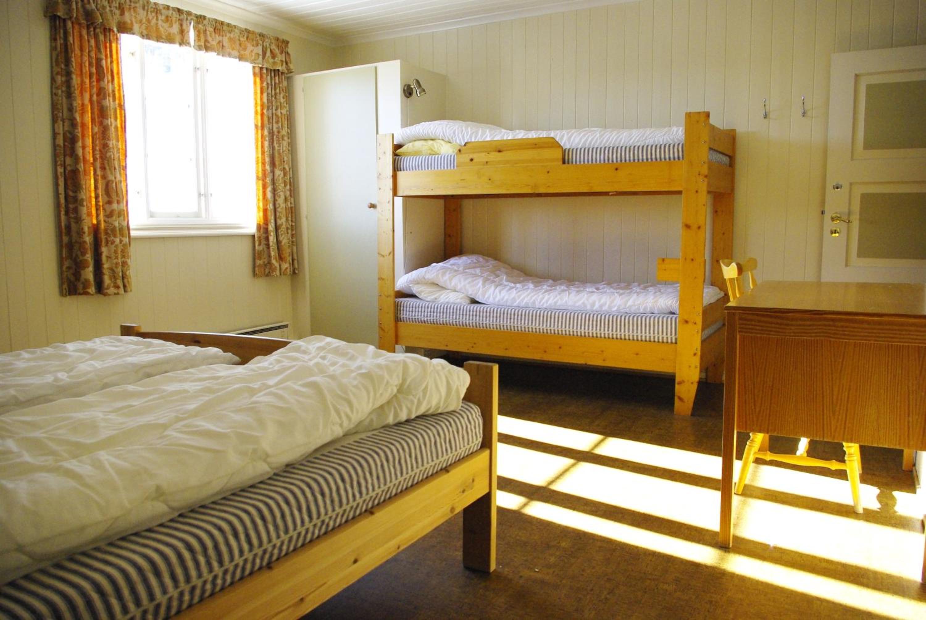 Four-Bedroom House photo 3