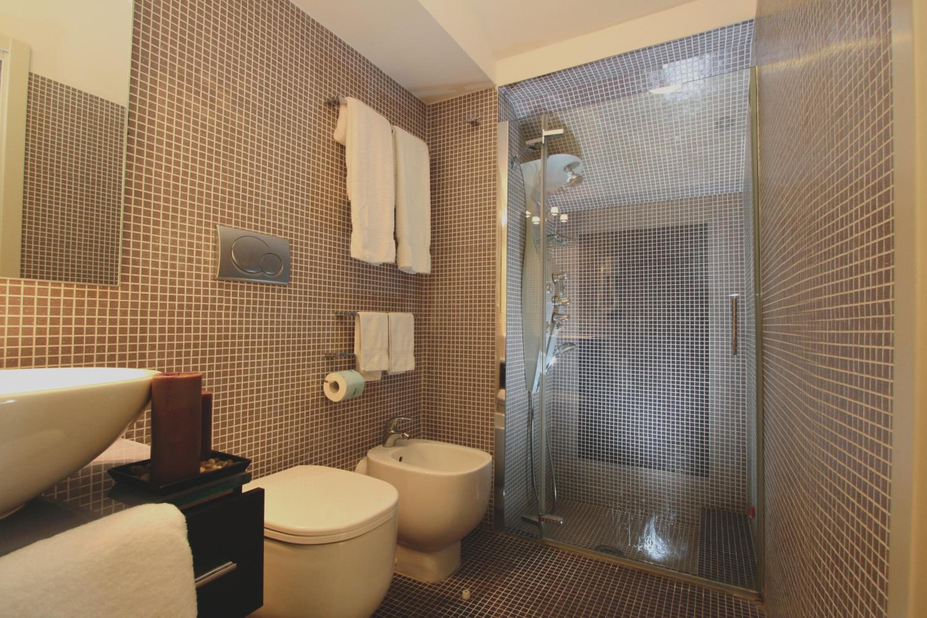 Superior Double Room - Photo 8