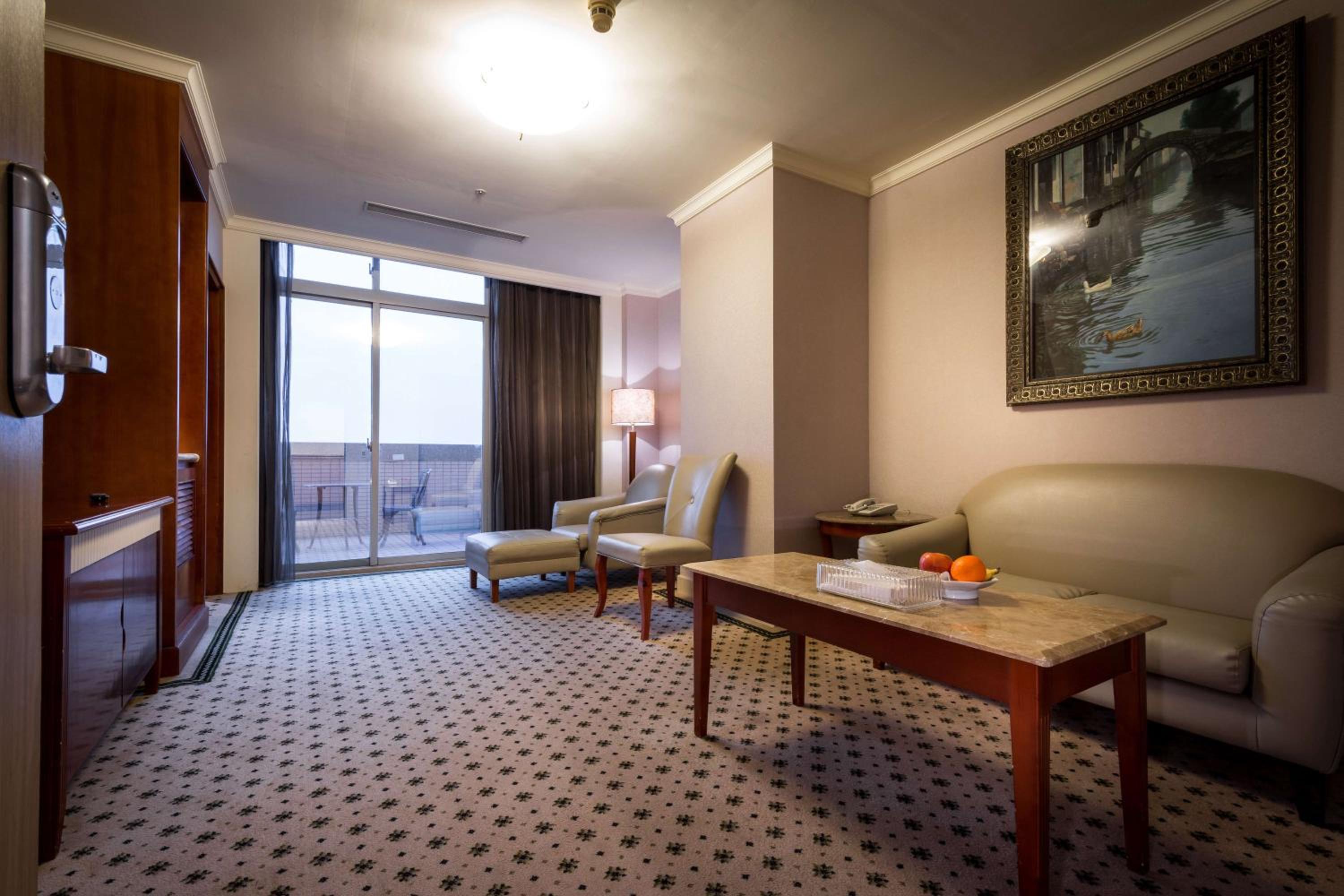 Queen Suite
