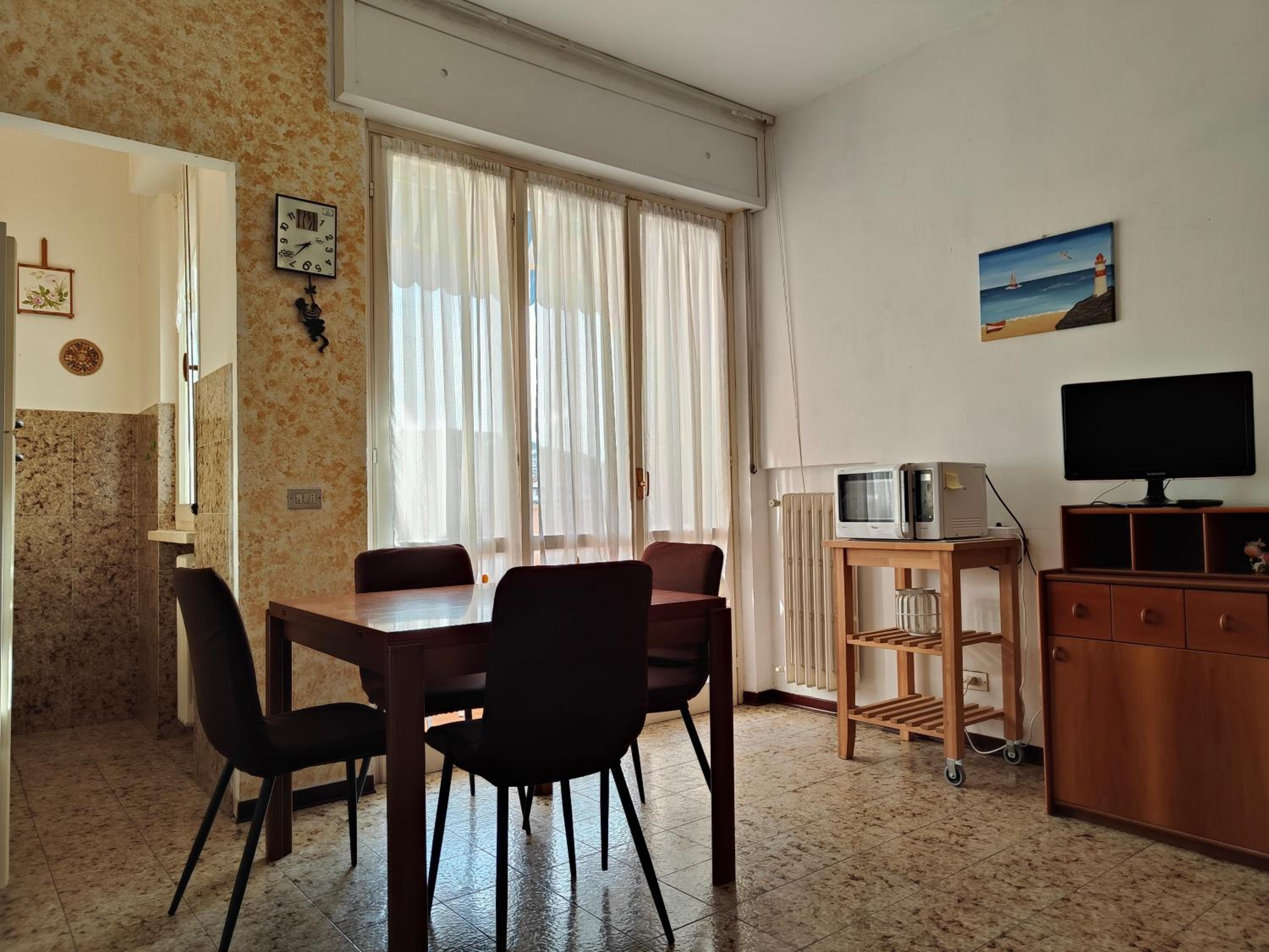 One-Bedroom Apartment photo 3