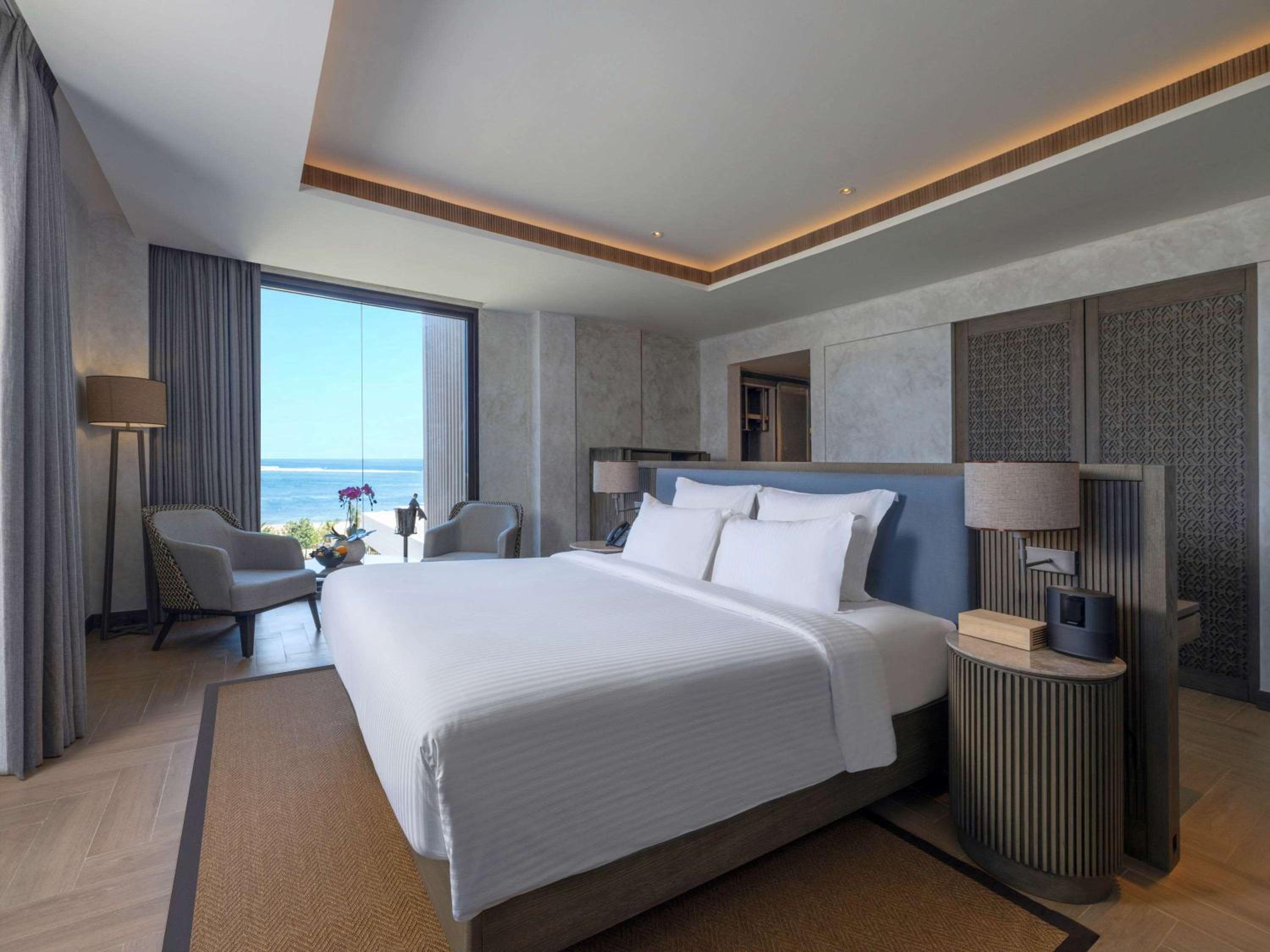 Executive King Room with Balcony - Photo 1