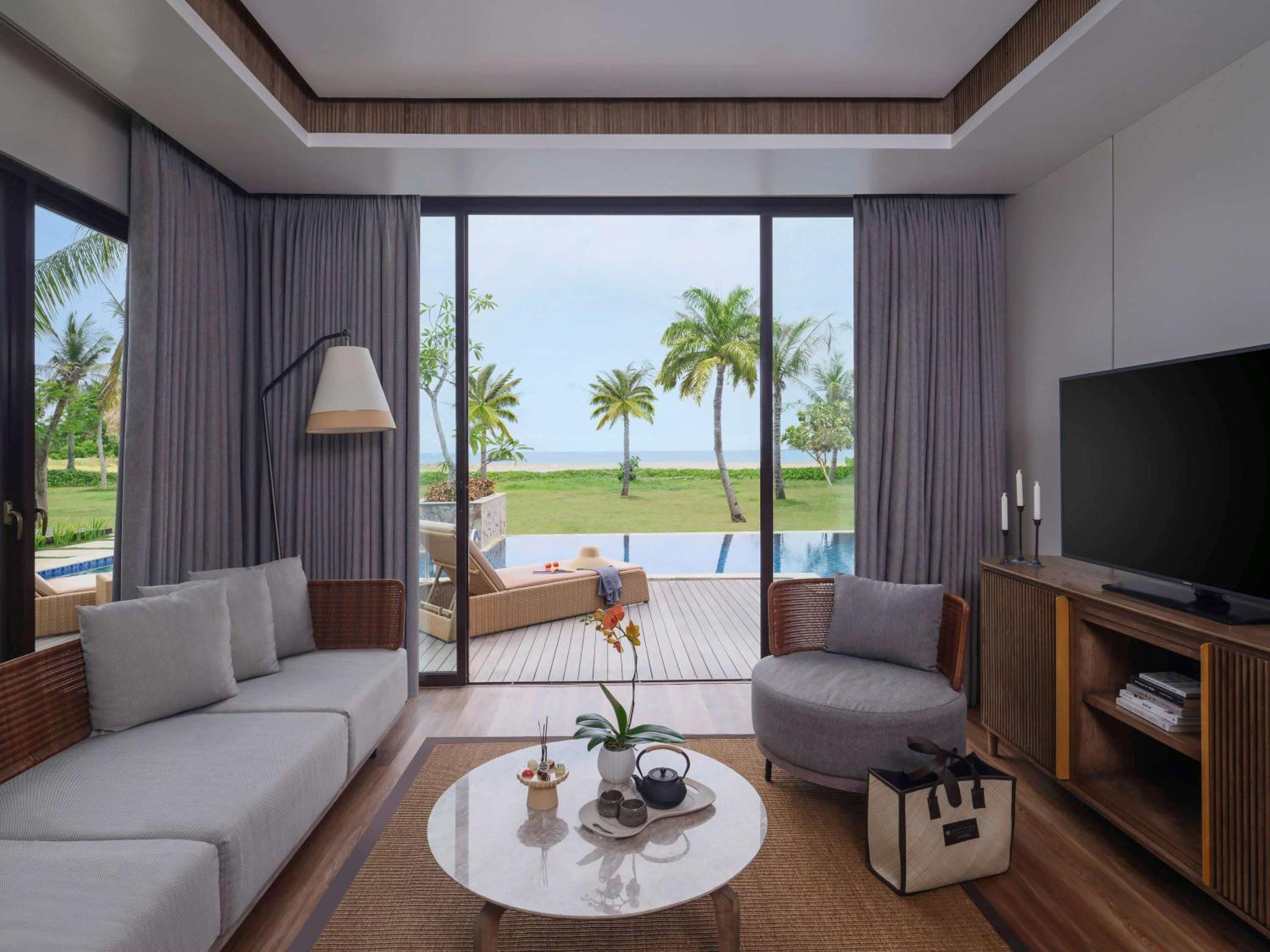 Two Bedroom Beachfront Villa with Swimming Pool and Sea View - Photo 4