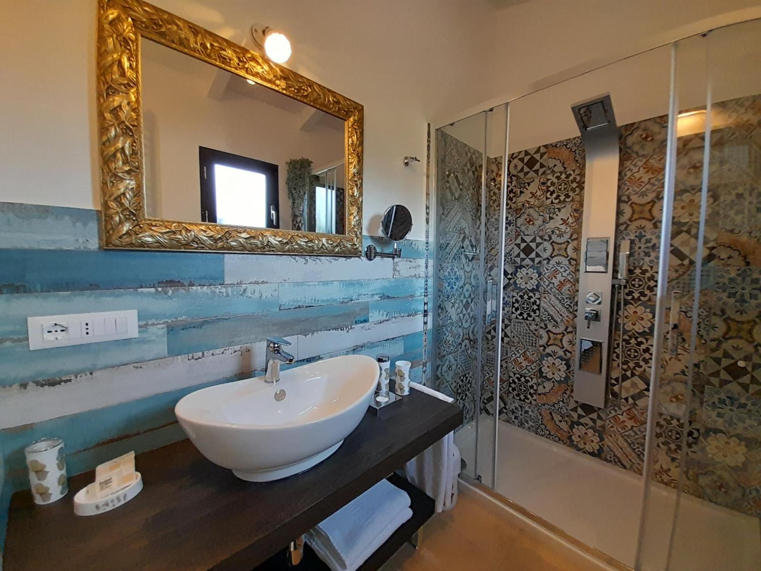  Deluxe Double Room with Terrace - Photo 8