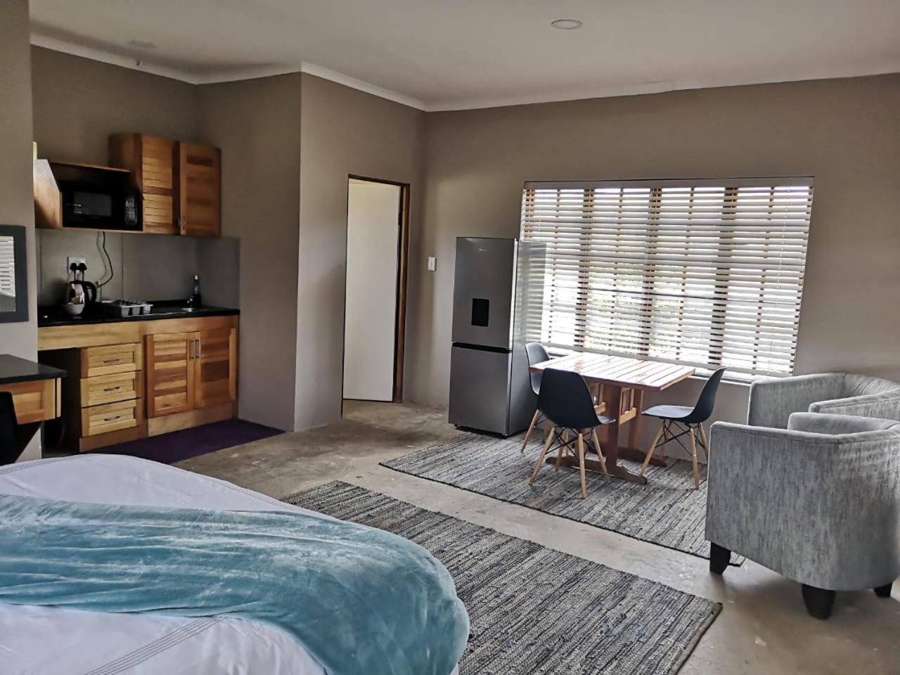 Standard Queen Room photo 1