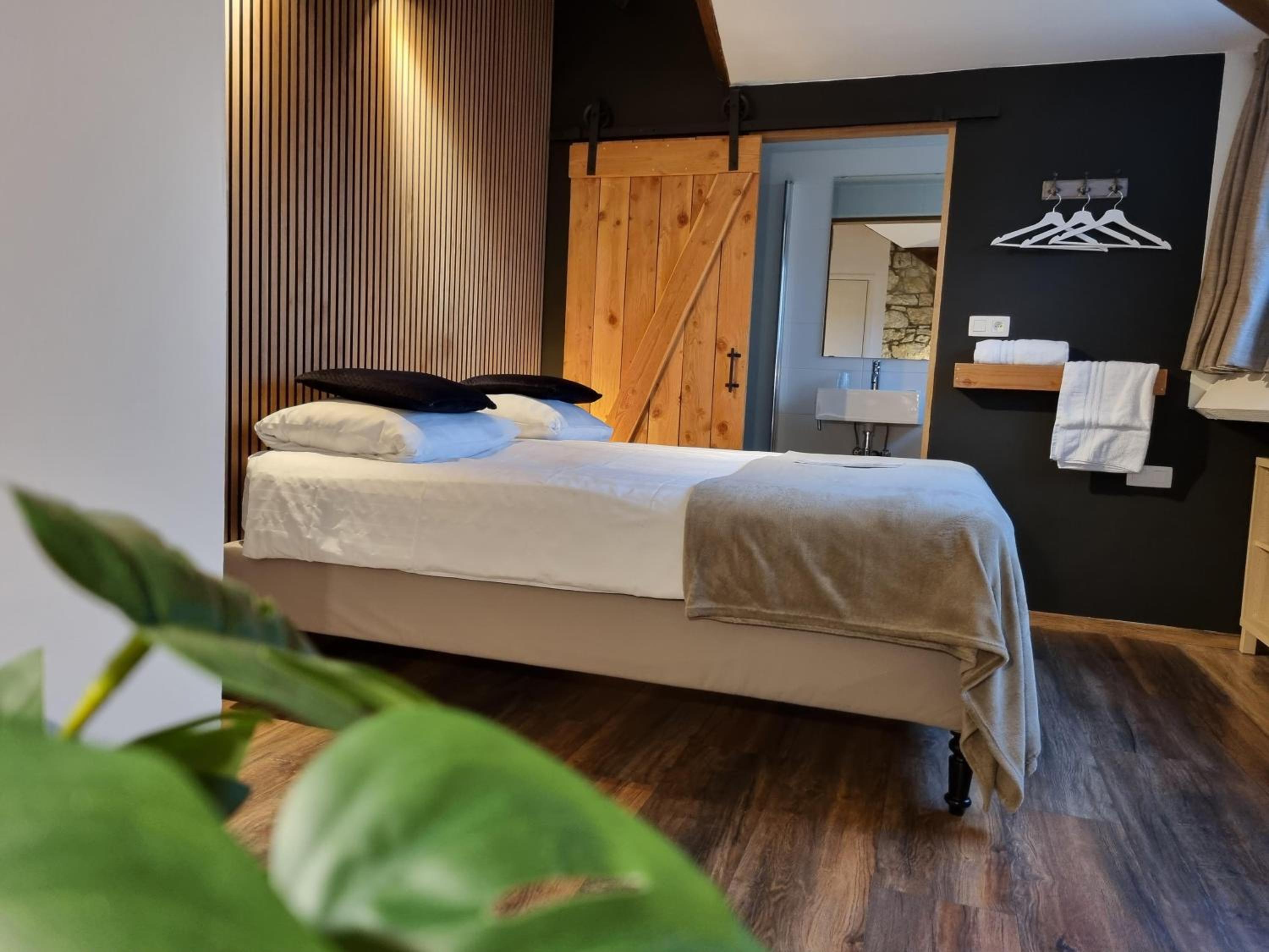 Double Room photo 3