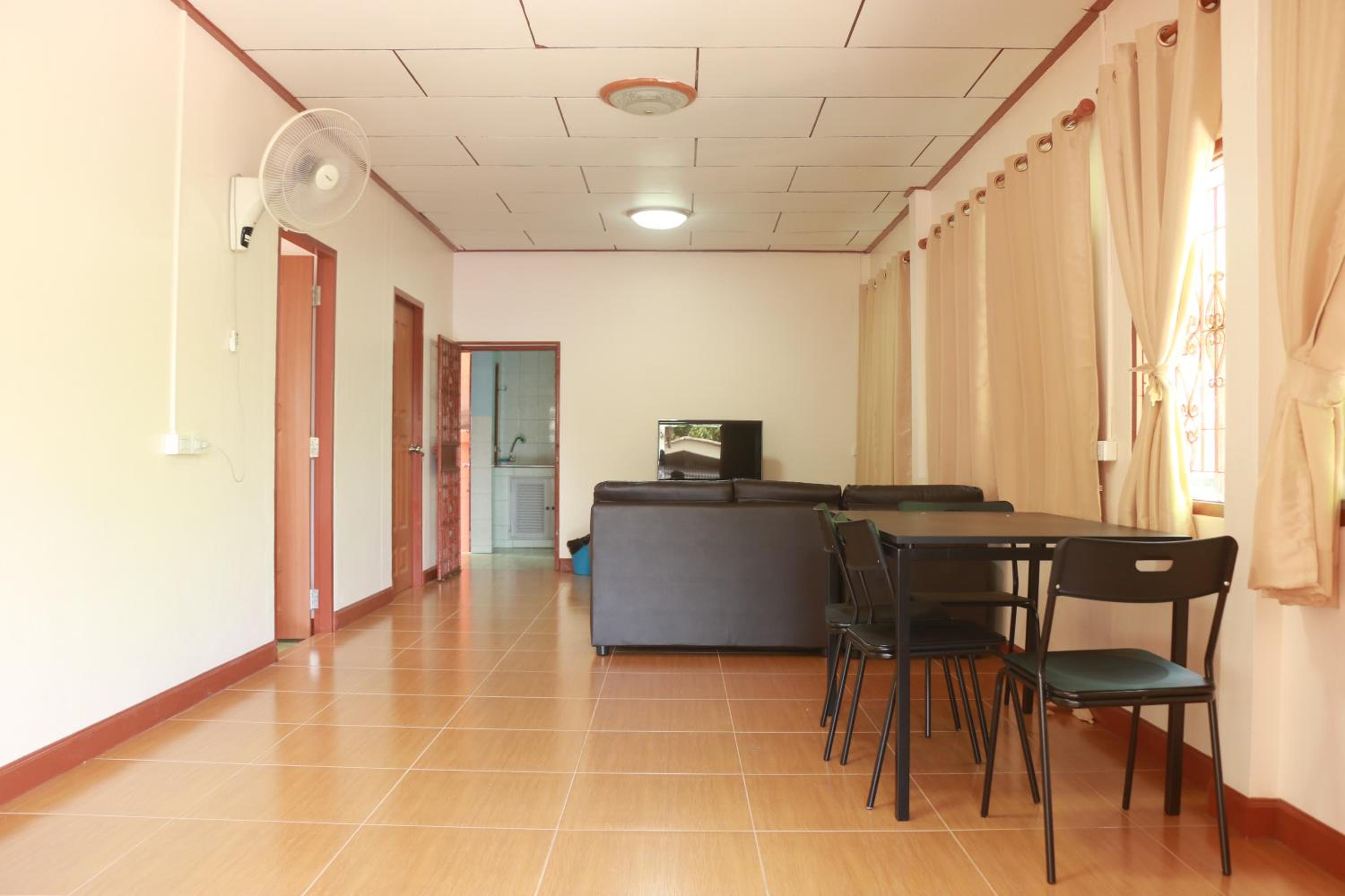 Two-Bedroom Apartment - Photo 3