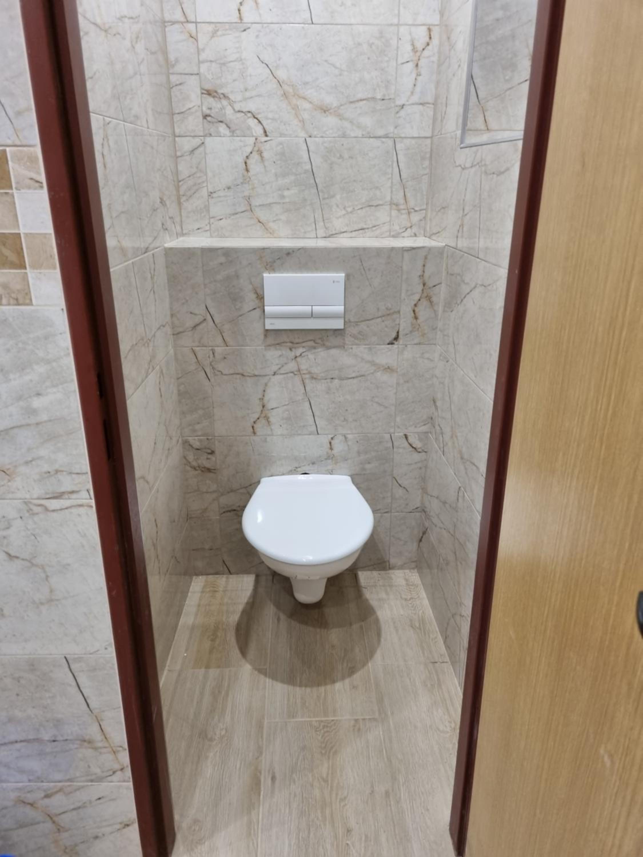 Single Room with Shared Shower and Toilet photo 3