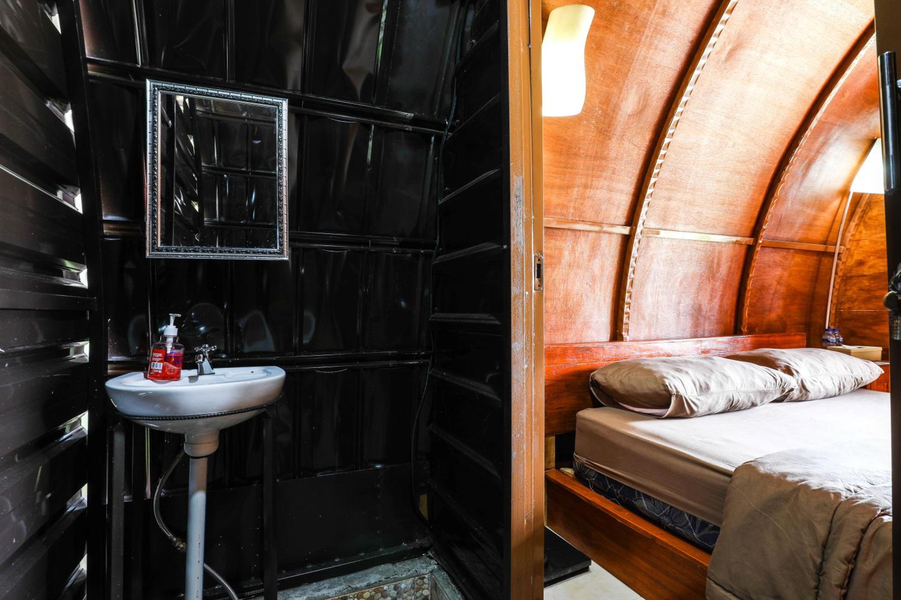 Glamping Twin Bed - Photo 6