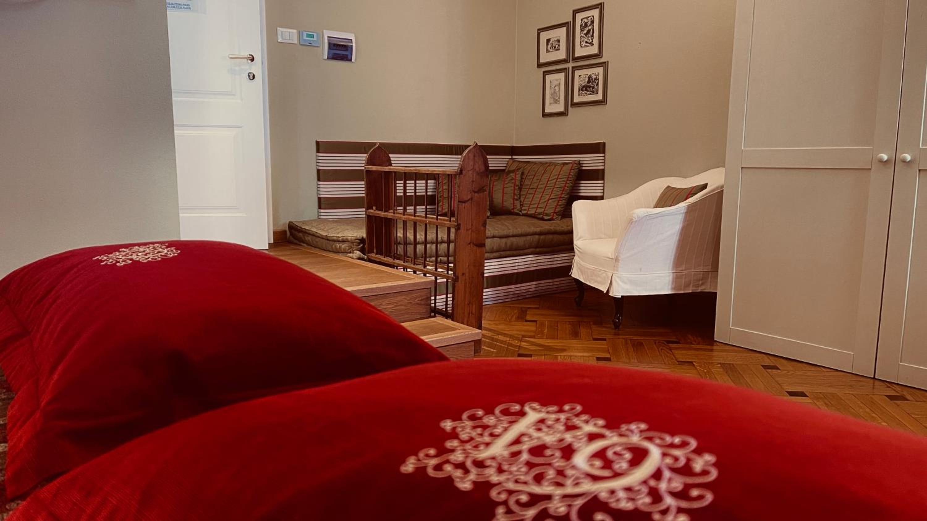 King Studio with Sofa Bed photo 2
