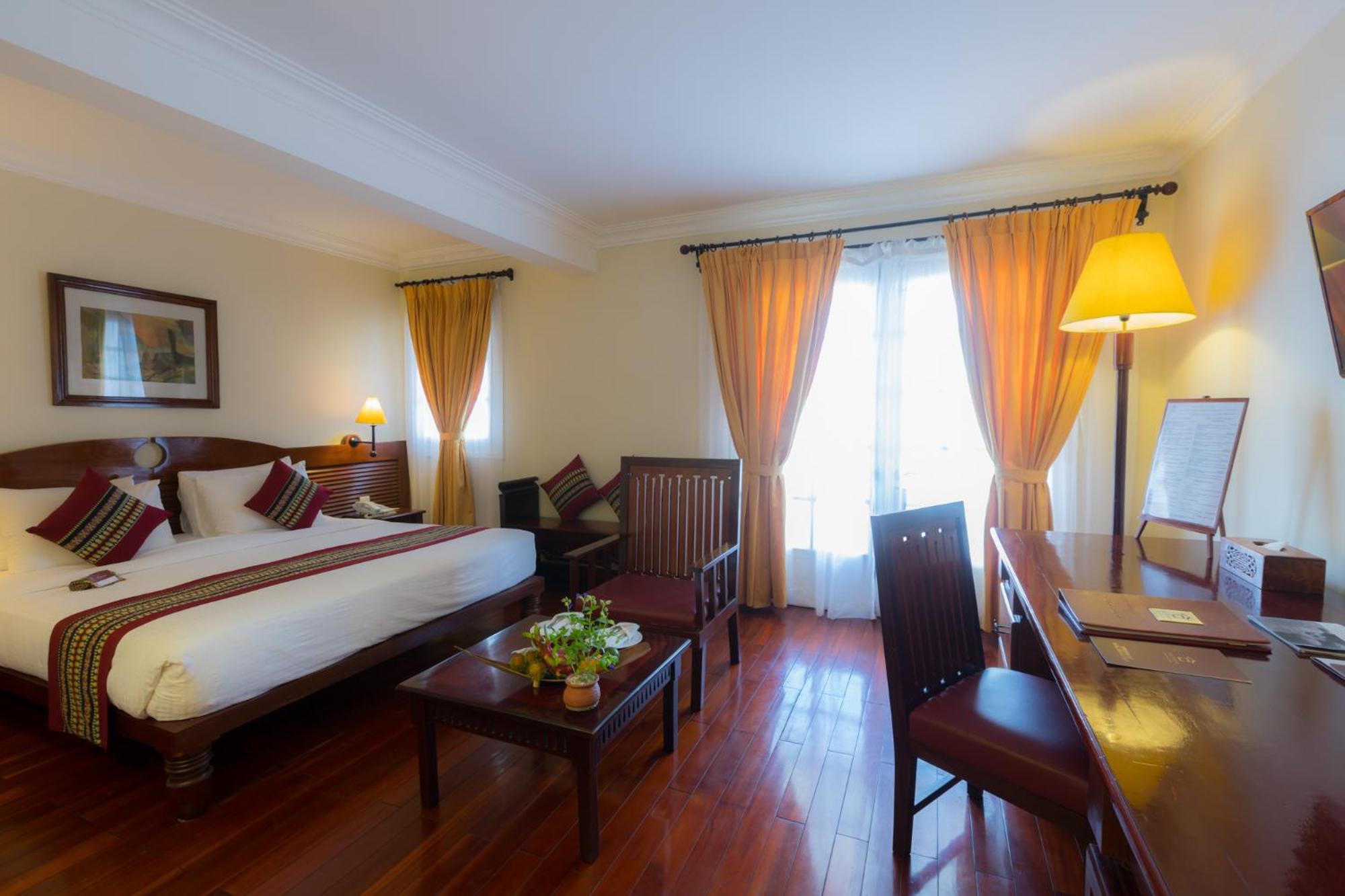 Deluxe Double Room with River View - Photo 3