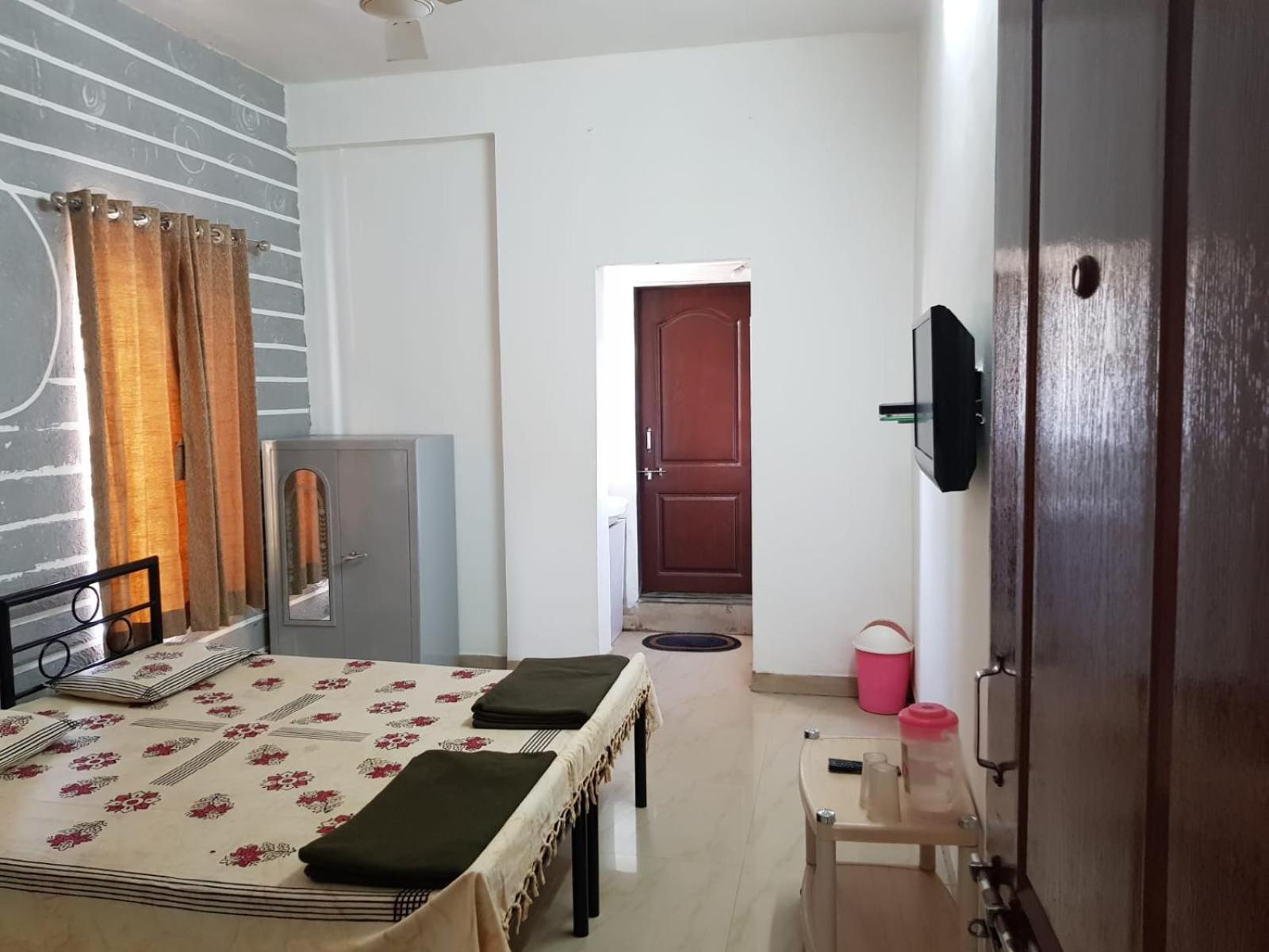 Standard Double Room - Photo 1