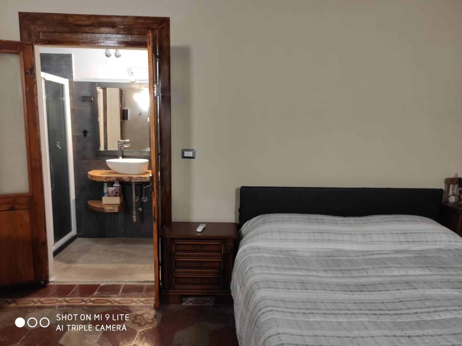 Studio Apartment - Photo 4