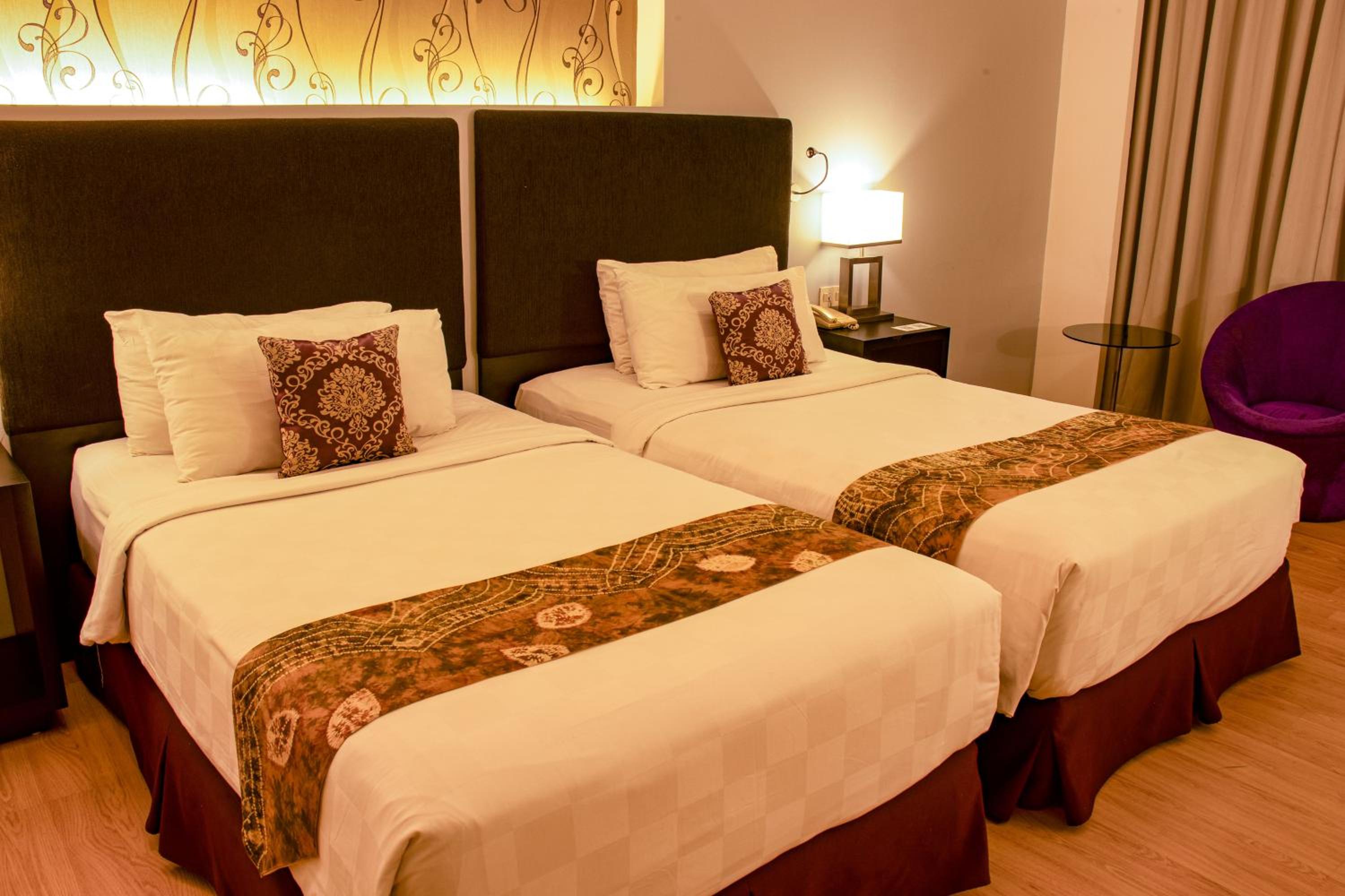 Deluxe Twin Room - Photo 2