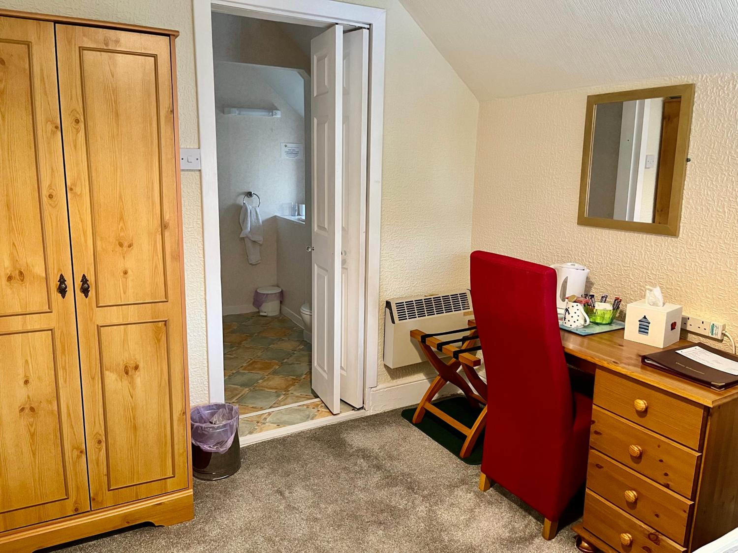 Single Room with Shower photo 3
